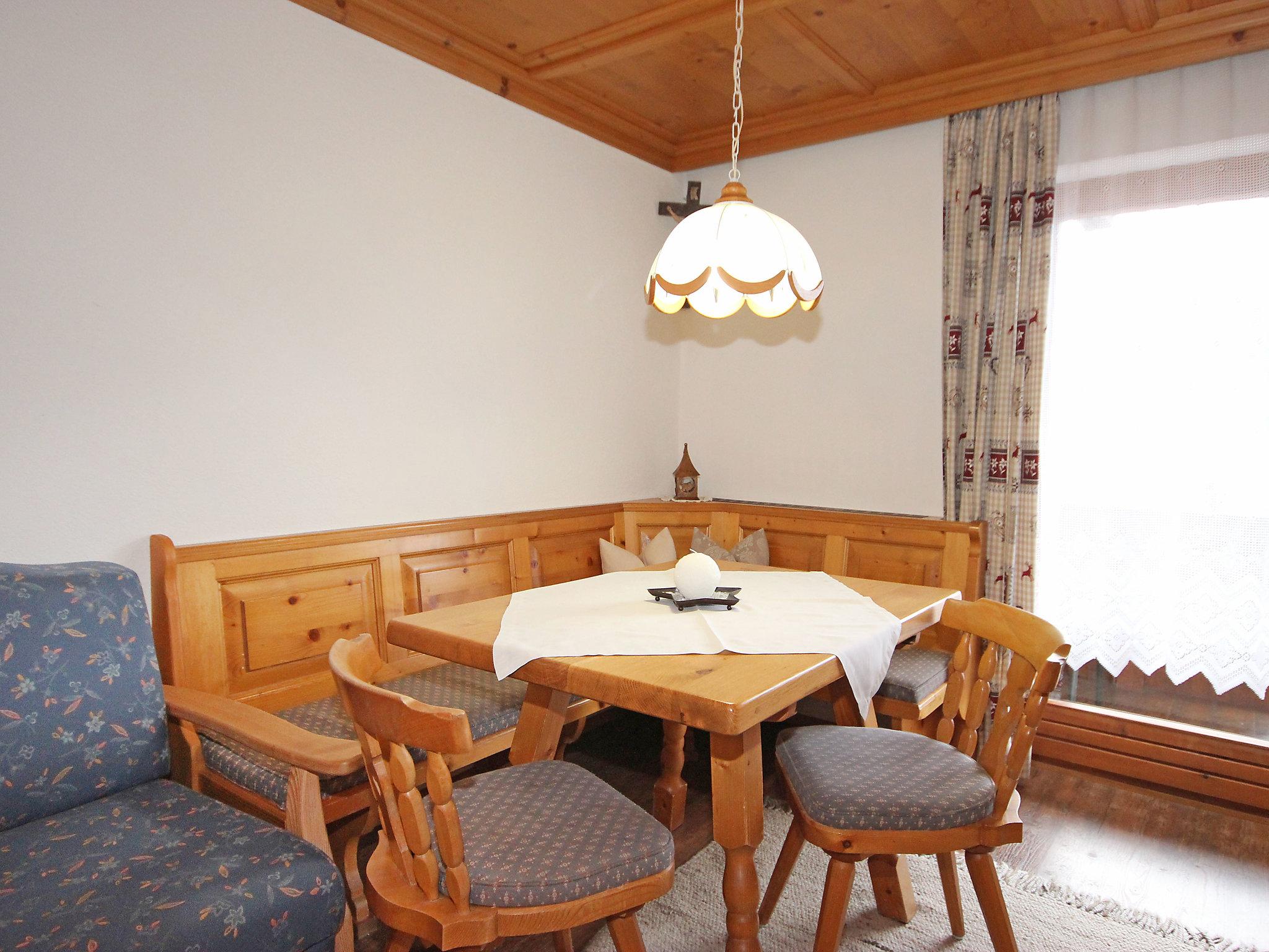 Photo 12 - Appartement de 3 chambres à Hart im Zillertal avec terrasse et vues sur la montagne