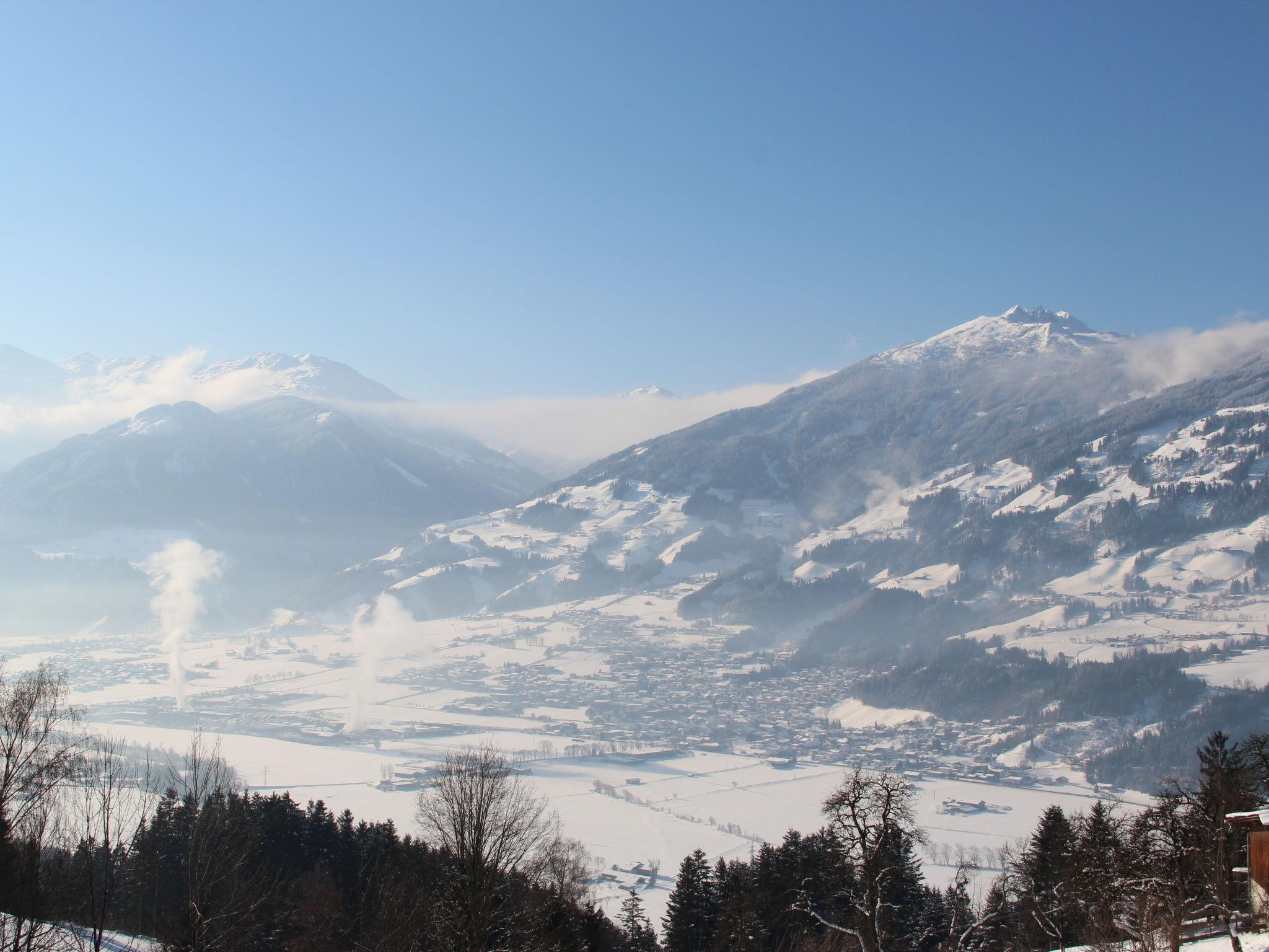 Foto 37 - Appartamento con 3 camere da letto a Hart im Zillertal con terrazza e vista sulle montagne