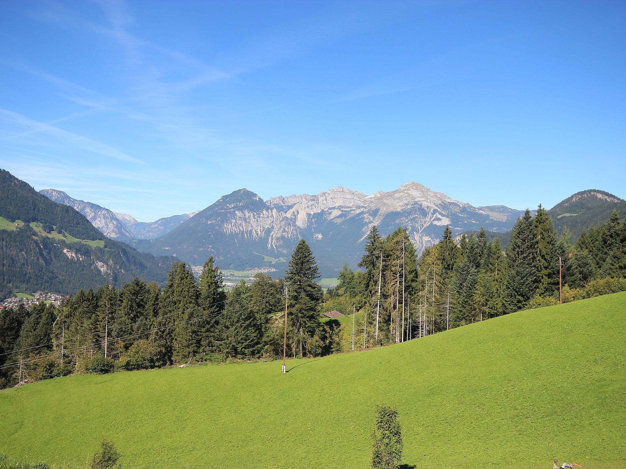 Foto 8 - Apartment mit 3 Schlafzimmern in Hart im Zillertal mit terrasse und blick auf die berge