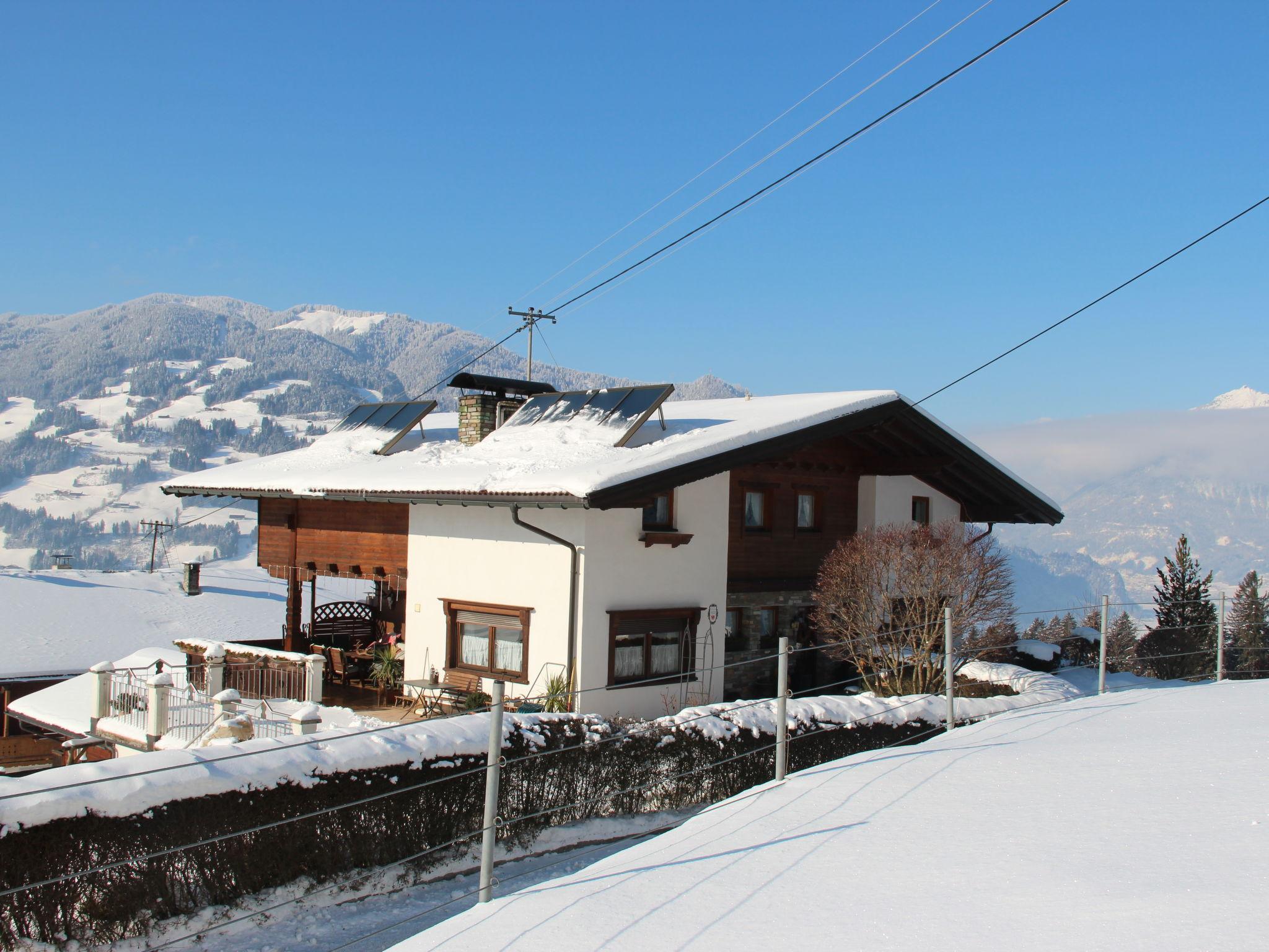 Foto 32 - Appartamento con 3 camere da letto a Hart im Zillertal con terrazza e vista sulle montagne