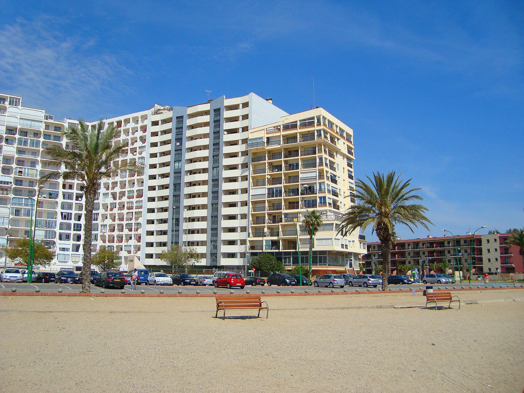 Foto 18 - Apartment mit 2 Schlafzimmern in Castelló d'Empúries mit schwimmbad und blick aufs meer