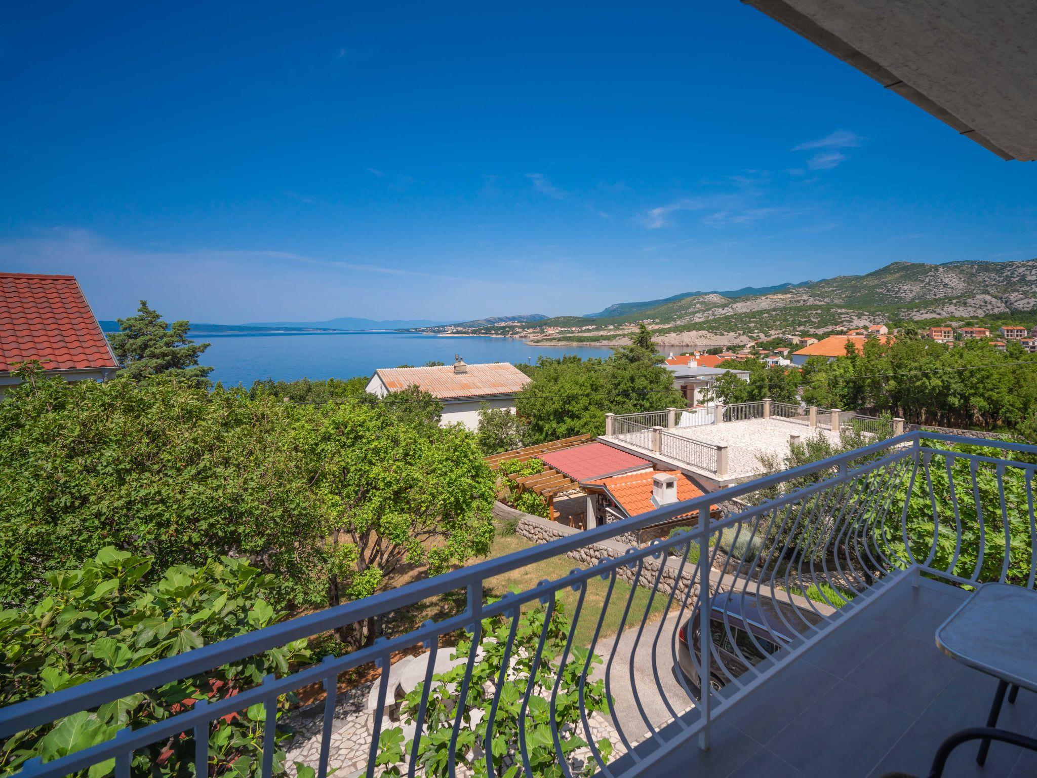 Photo 4 - Maison de 3 chambres à Novi Vinodolski avec piscine privée et terrasse