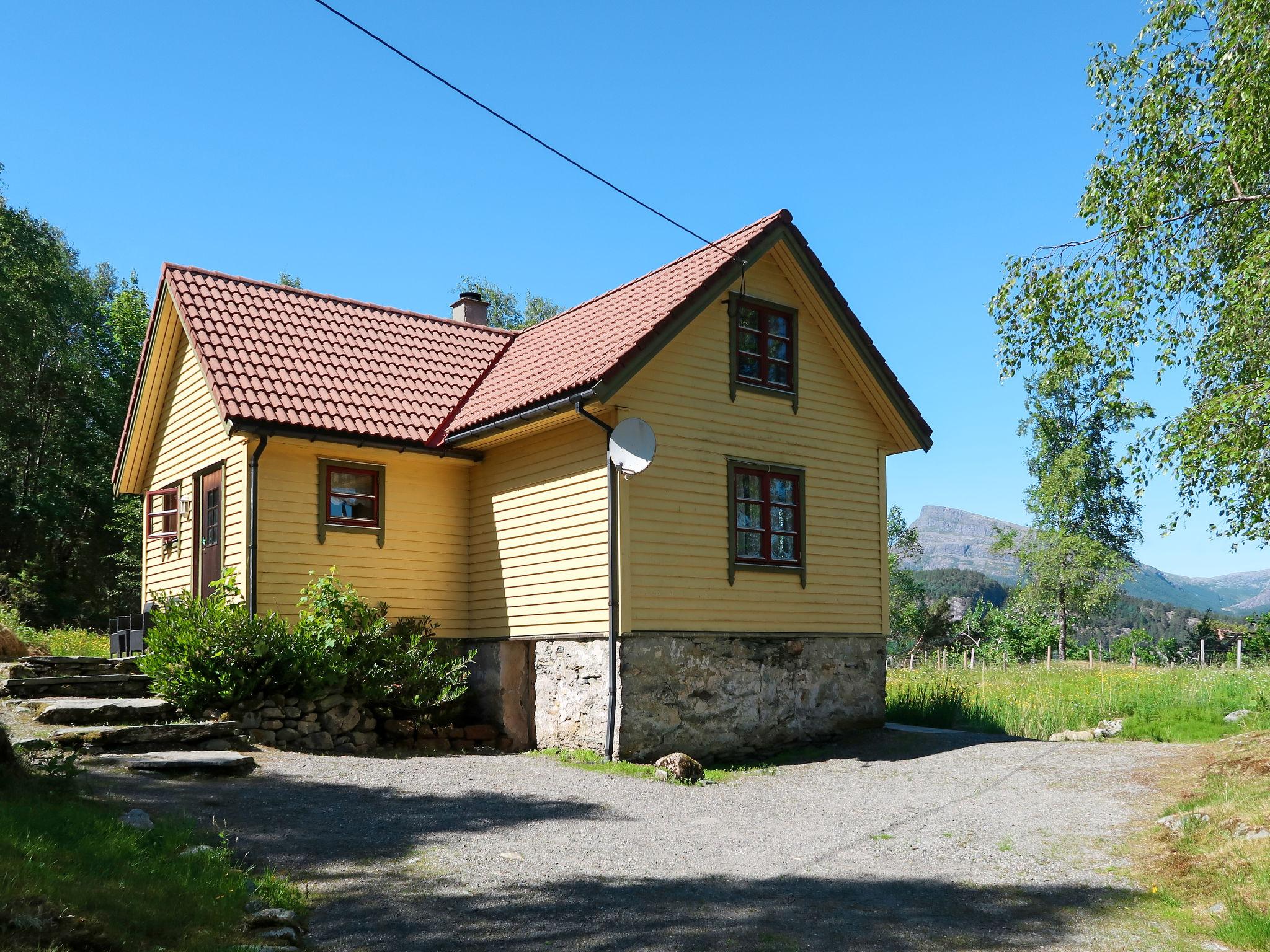 Photo 21 - 2 bedroom House in Eikefjord with garden