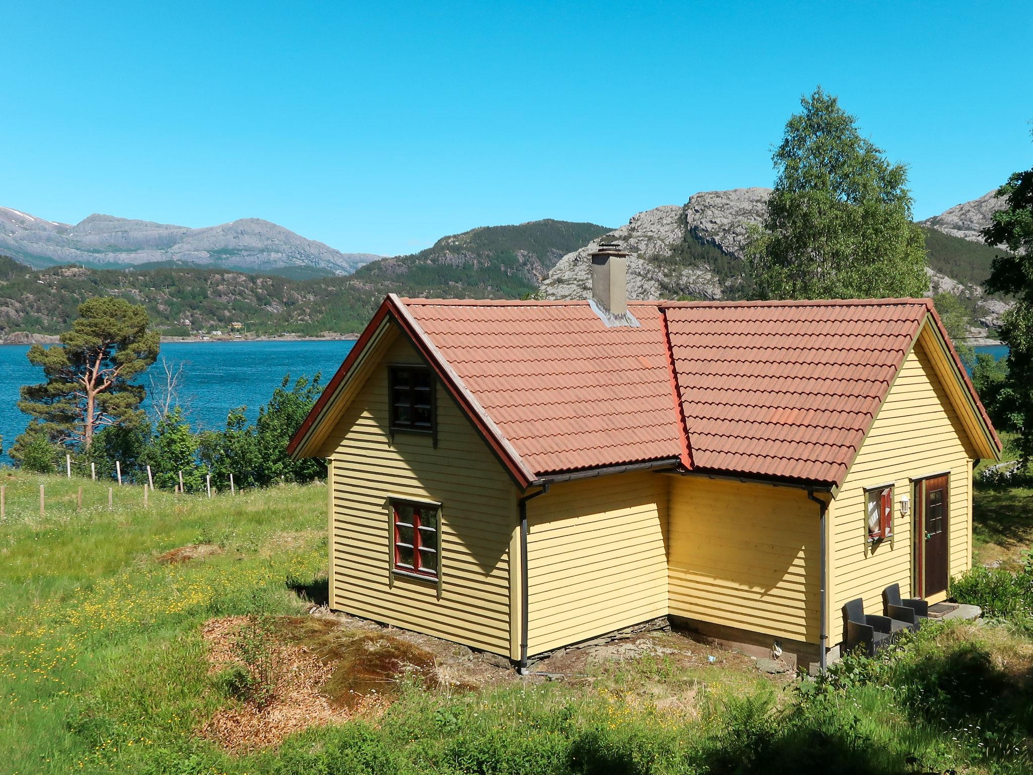 Photo 1 - Maison de 2 chambres à Eikefjord avec jardin