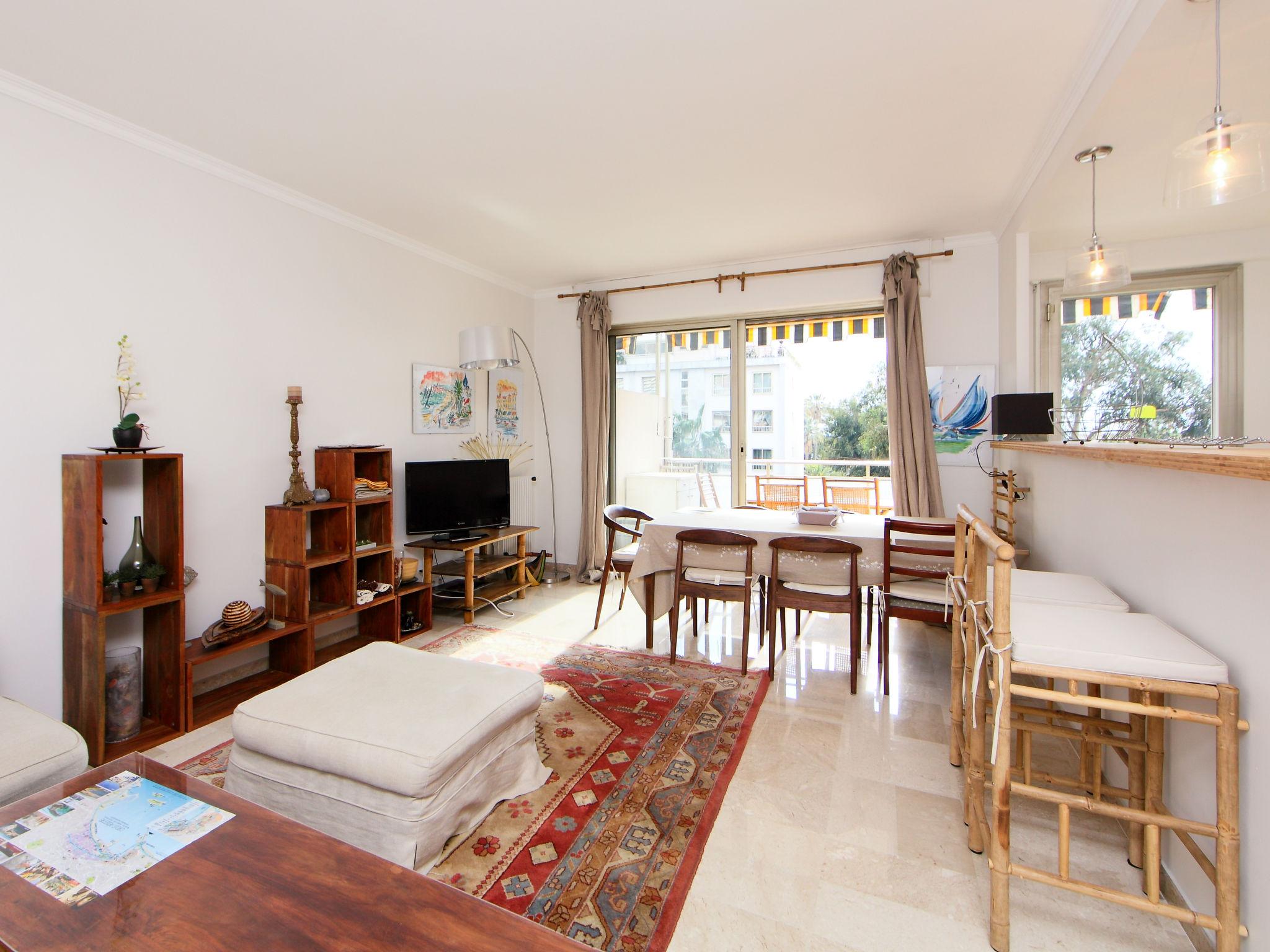 Photo 9 - 1 bedroom Apartment in Cannes with terrace and sea view