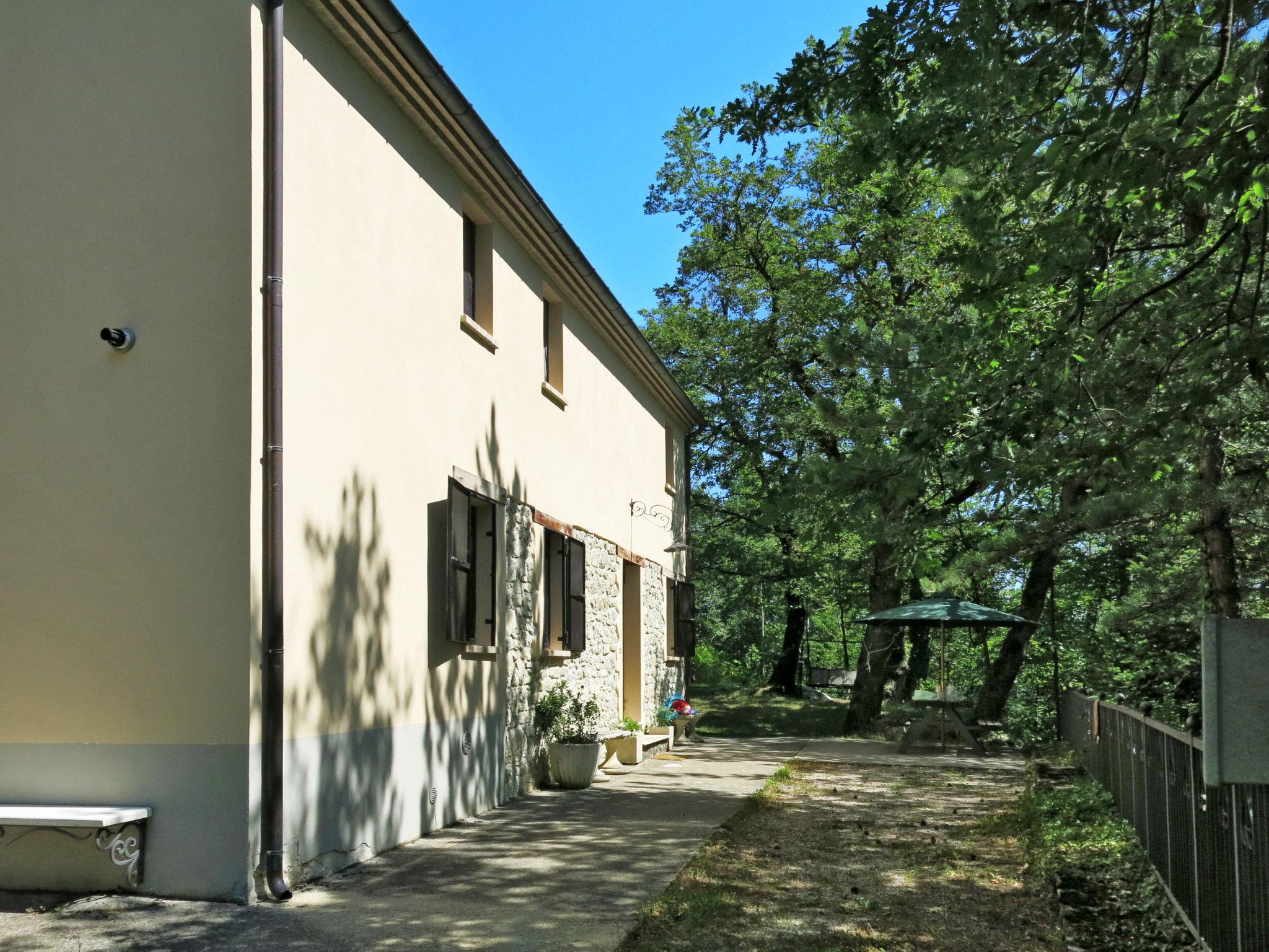 Foto 19 - Casa con 3 camere da letto a Arsita con giardino e terrazza
