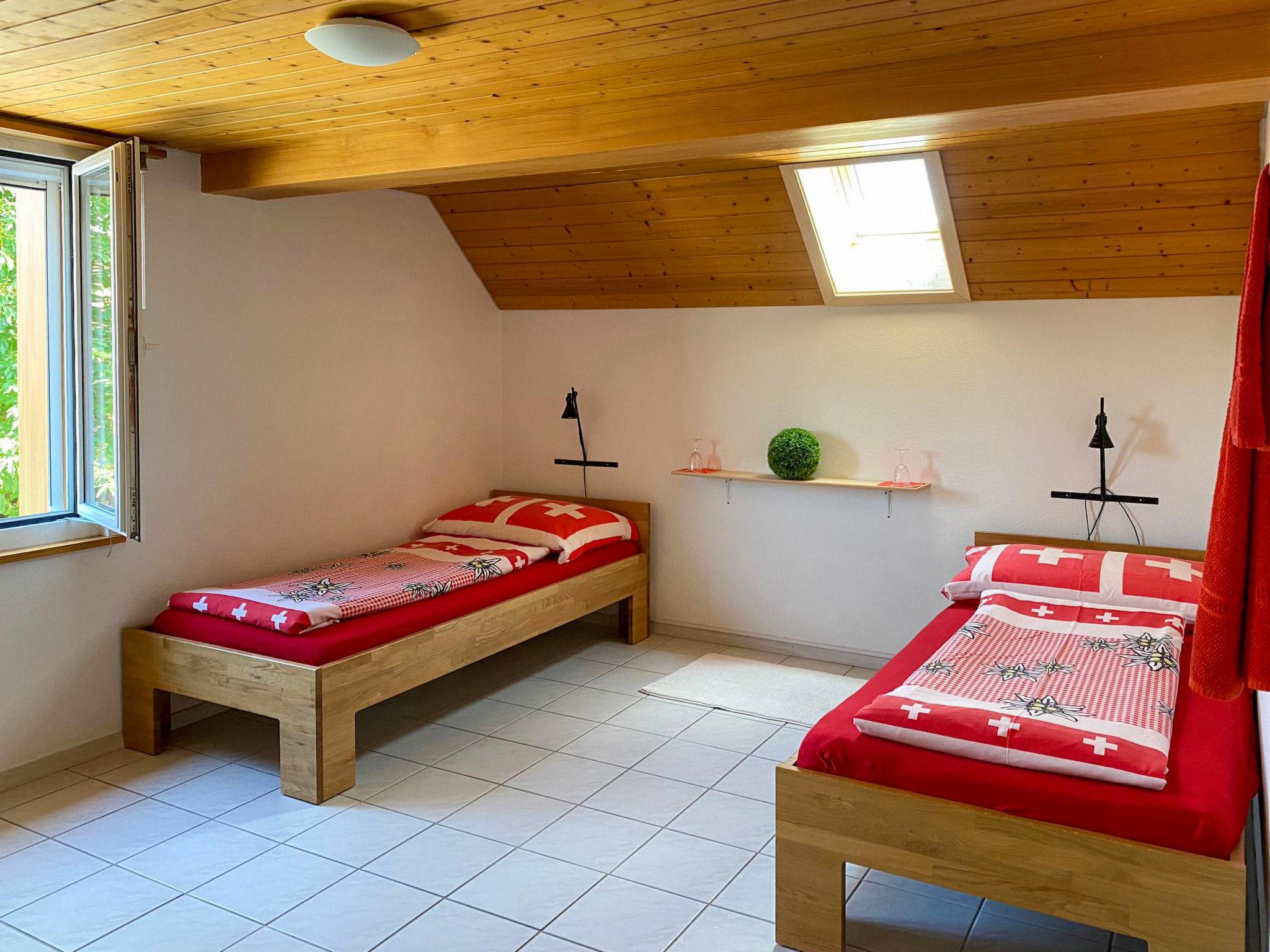 Foto 13 - Appartamento con 3 camere da letto a Wangenried con giardino