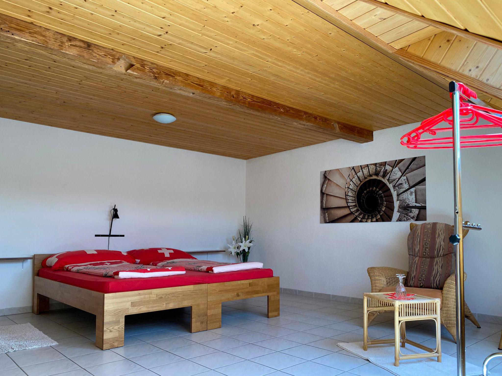 Foto 4 - Appartamento con 3 camere da letto a Wangenried con giardino