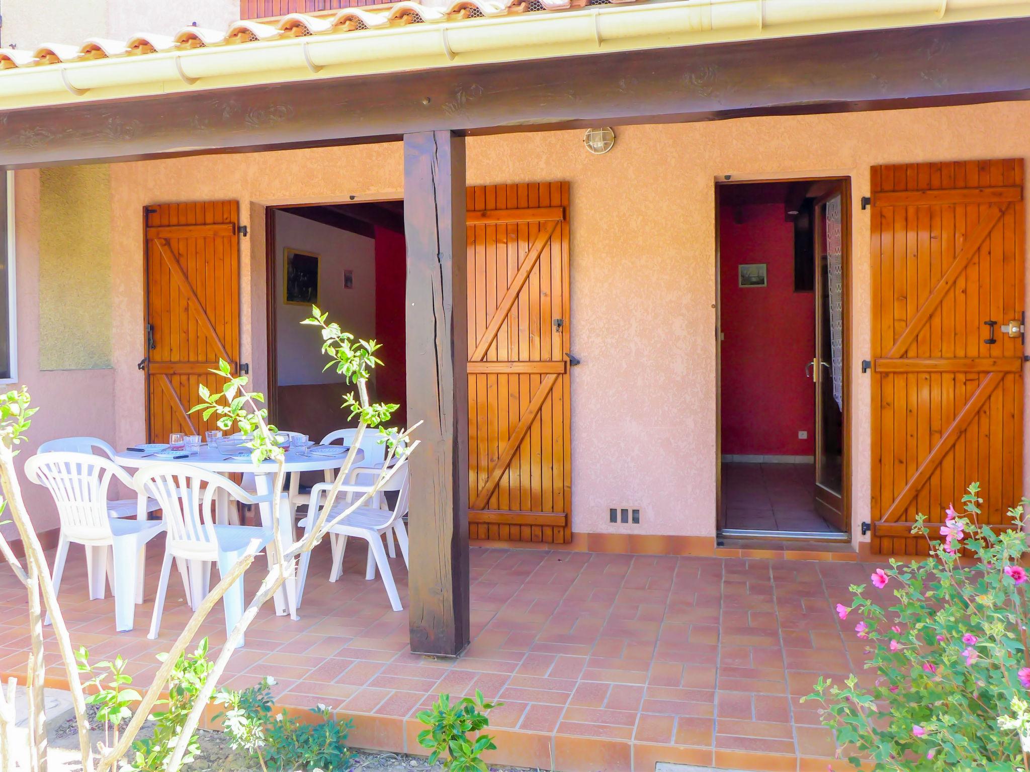 Photo 3 - Maison de 3 chambres à Fleury avec jardin et terrasse