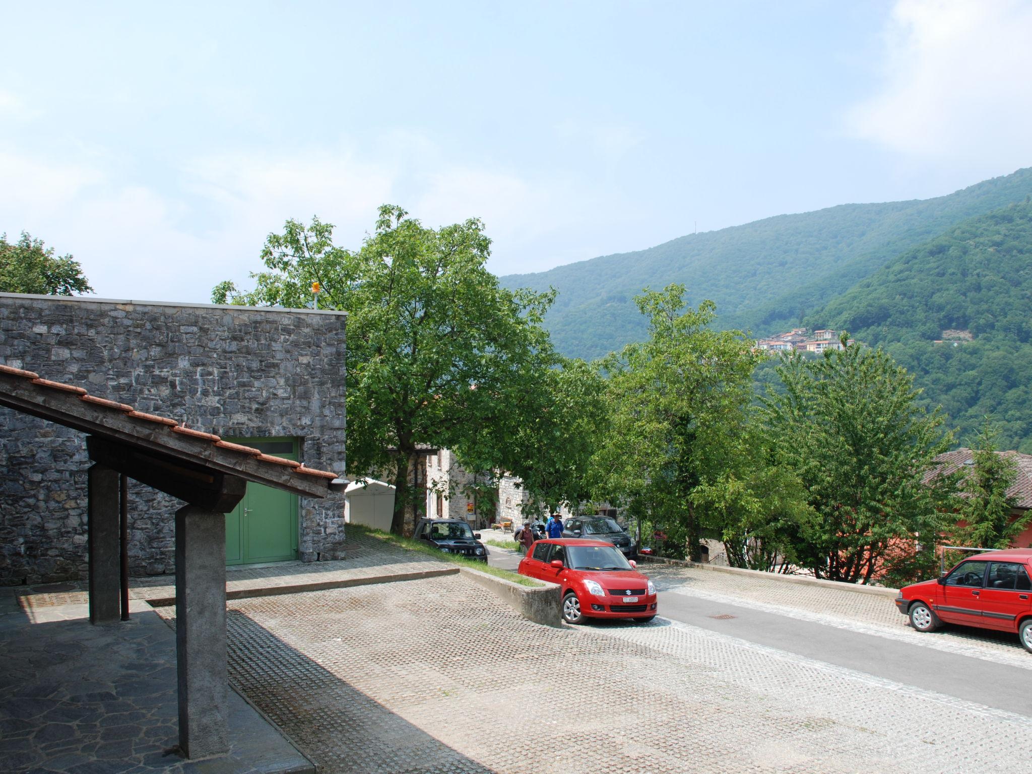 Photo 18 - Maison de 2 chambres à Breggia avec jardin et vues sur la montagne