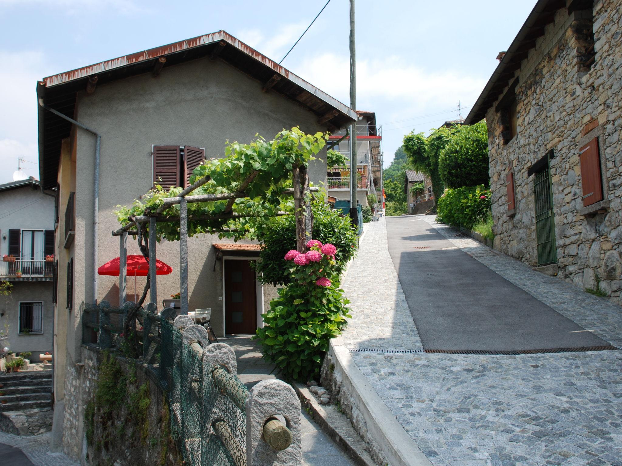 Foto 1 - Haus mit 2 Schlafzimmern in Breggia mit garten und blick auf die berge