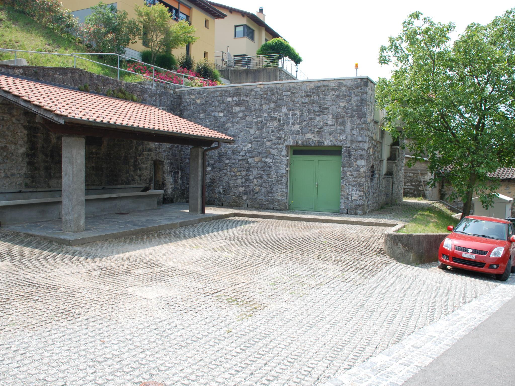 Photo 17 - 2 bedroom House in Breggia with garden