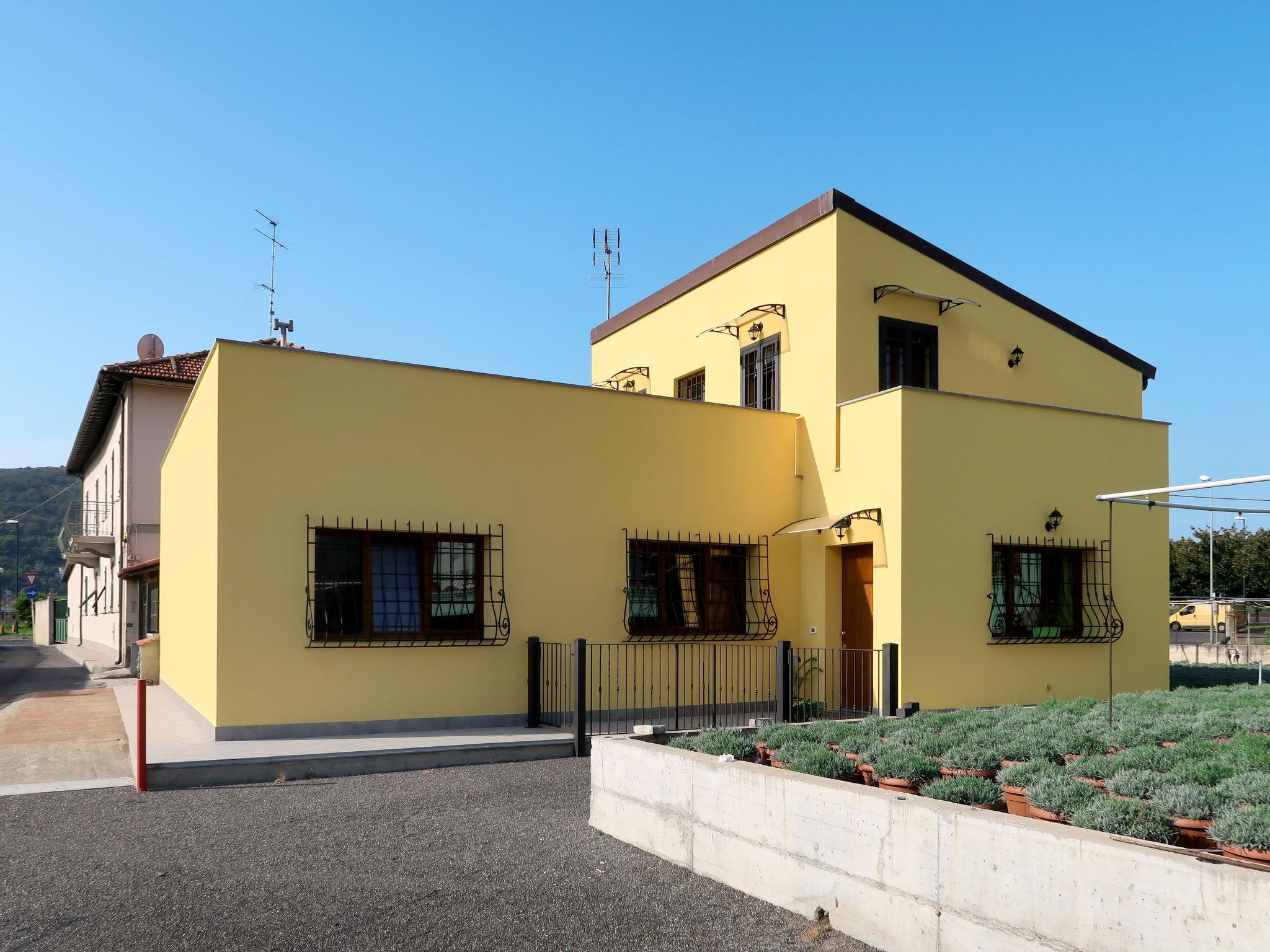 Photo 1 - Maison de 2 chambres à Albenga avec jardin et terrasse