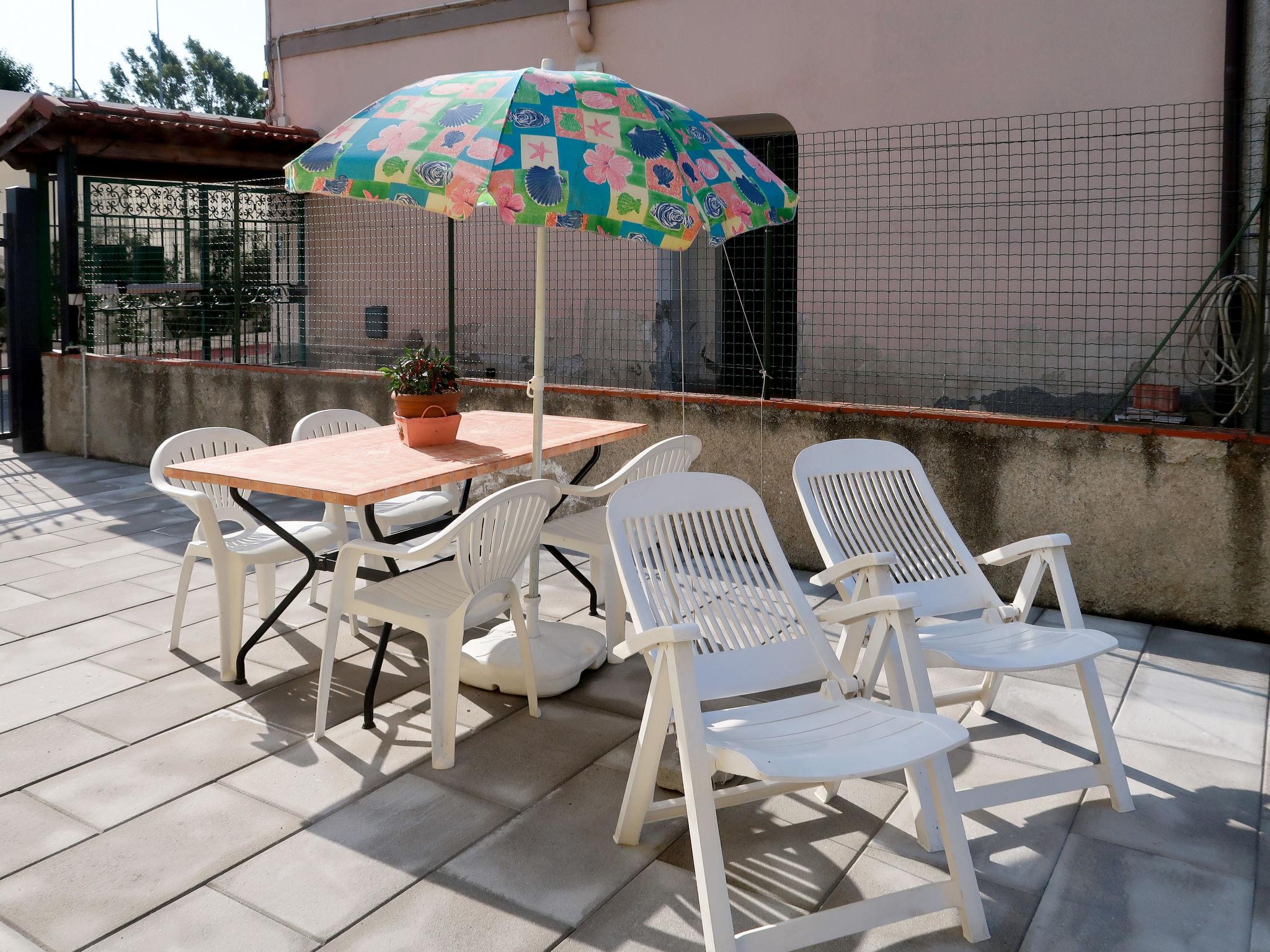 Foto 16 - Casa con 2 camere da letto a Albenga con terrazza e vista mare