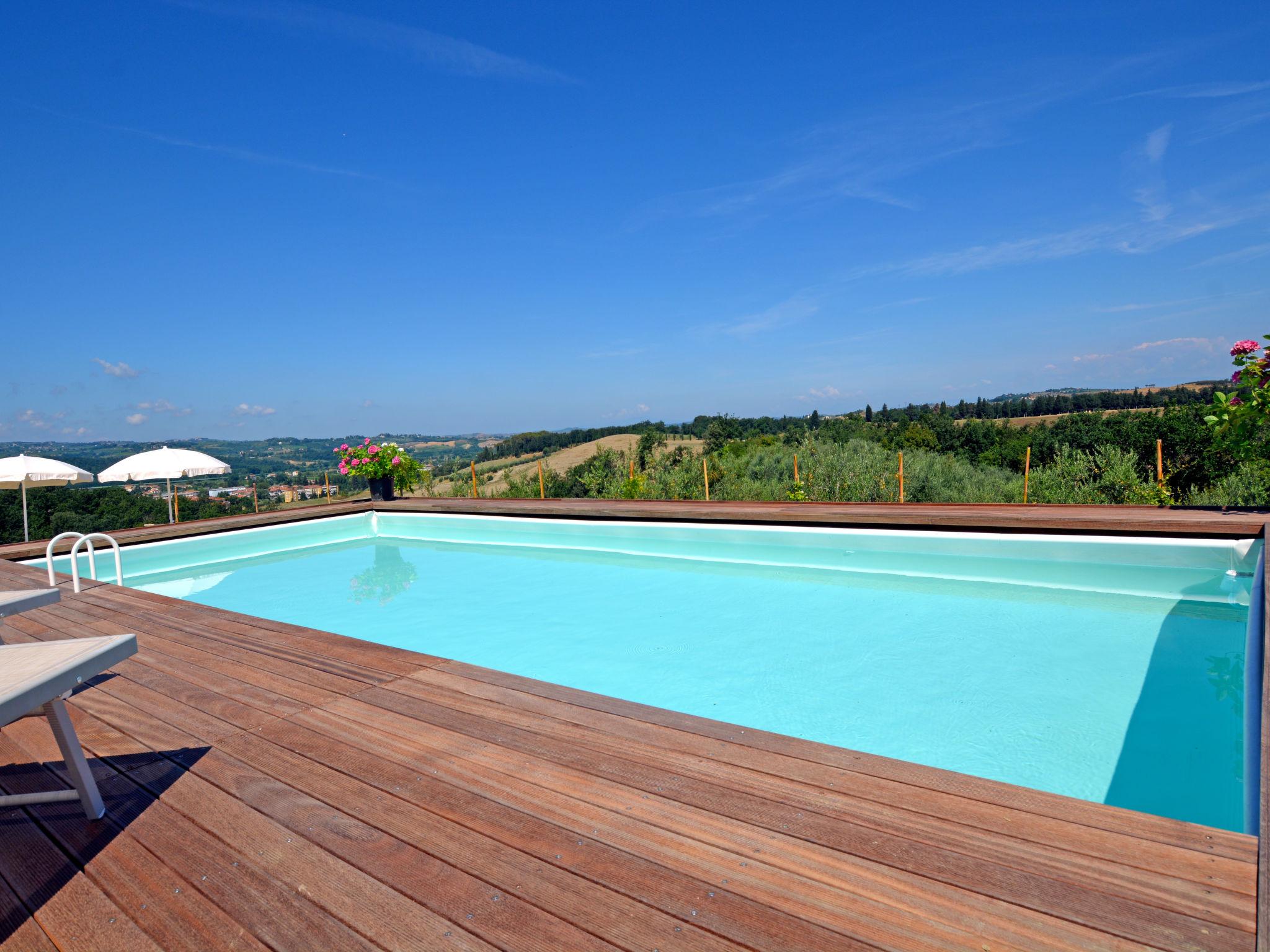 Foto 2 - Apartamento de 1 quarto em Certaldo com piscina e jardim