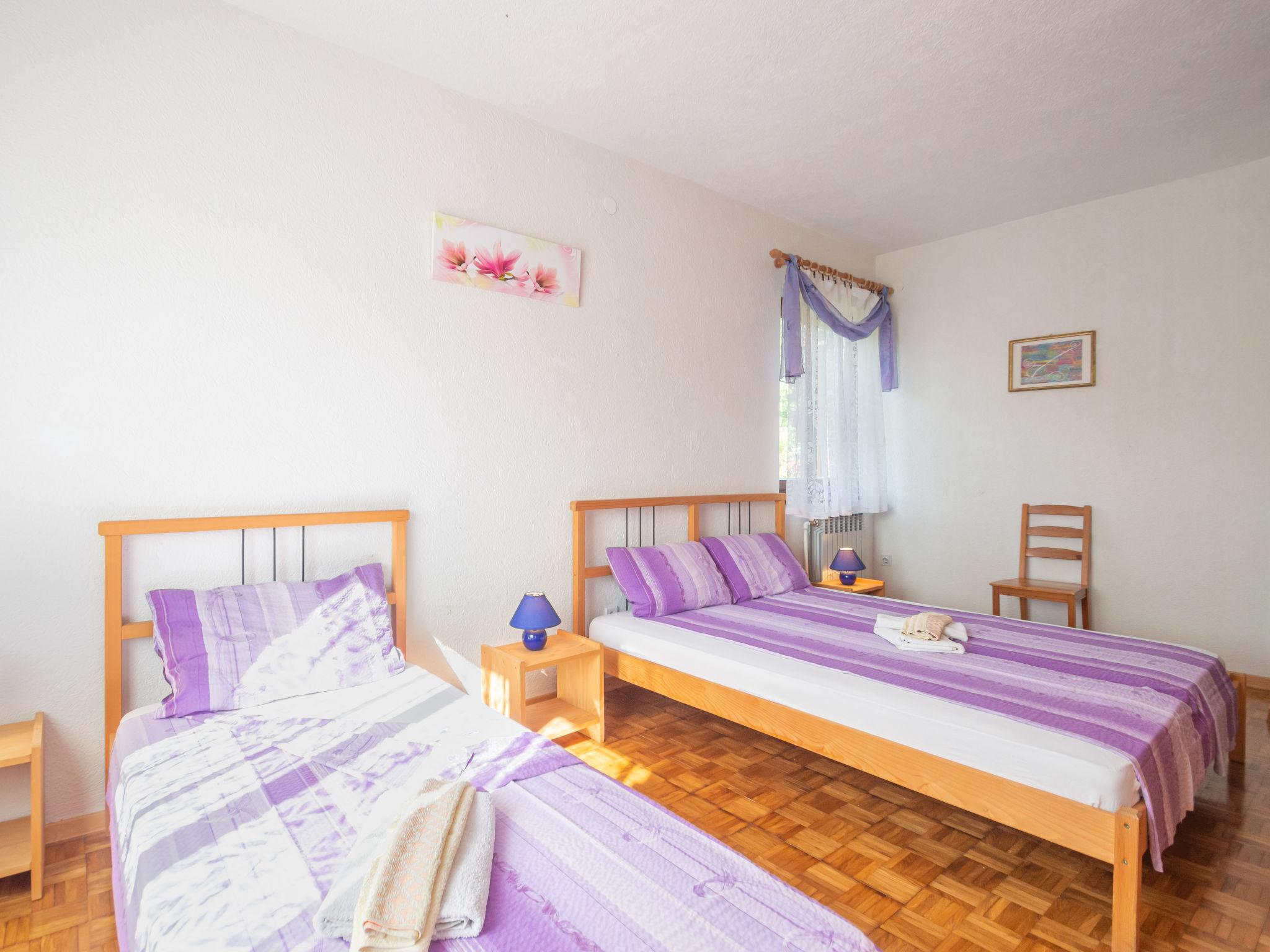 Photo 35 - Maison de 4 chambres à Žminj avec piscine privée et vues à la mer