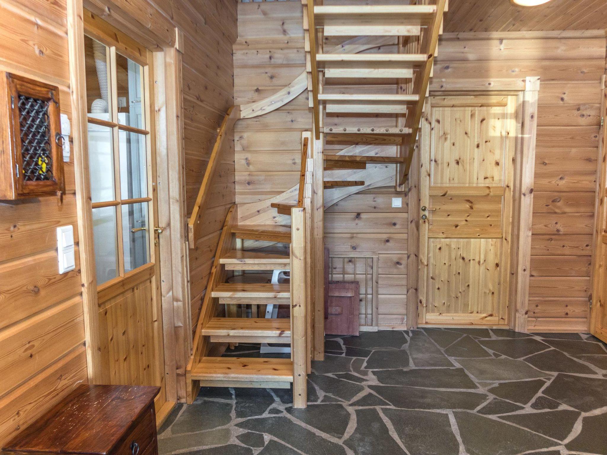 Foto 13 - Casa de 1 habitación en Kuusamo con sauna y vistas a la montaña