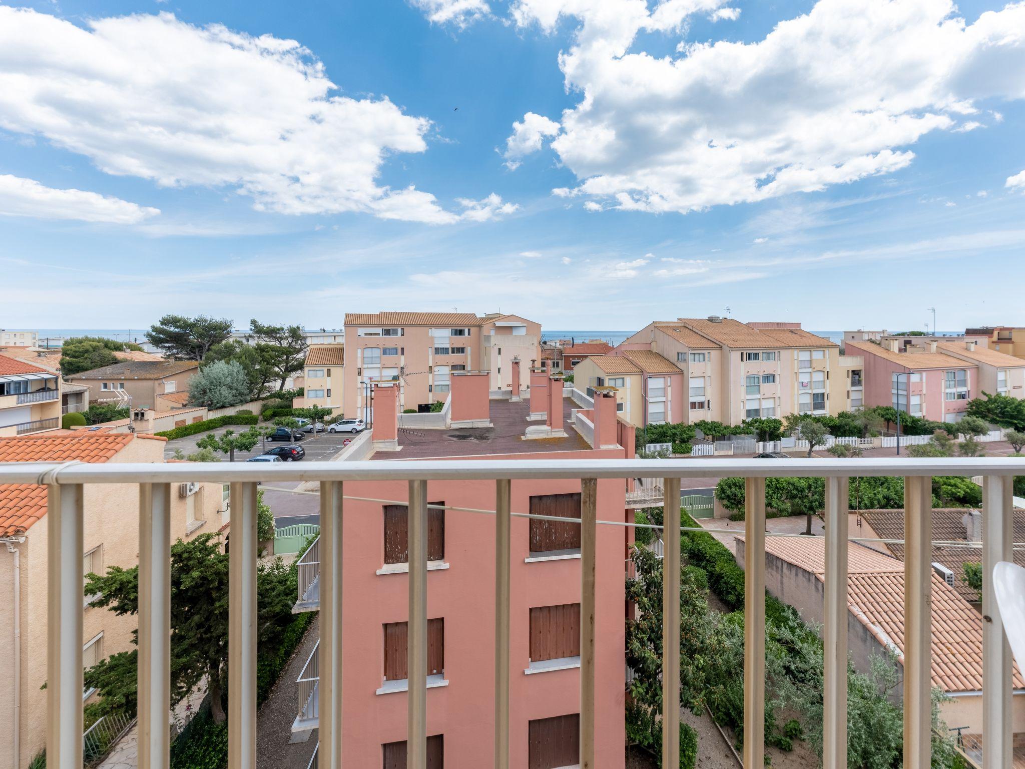 Foto 21 - Apartamento de 2 habitaciones en Narbonne con terraza