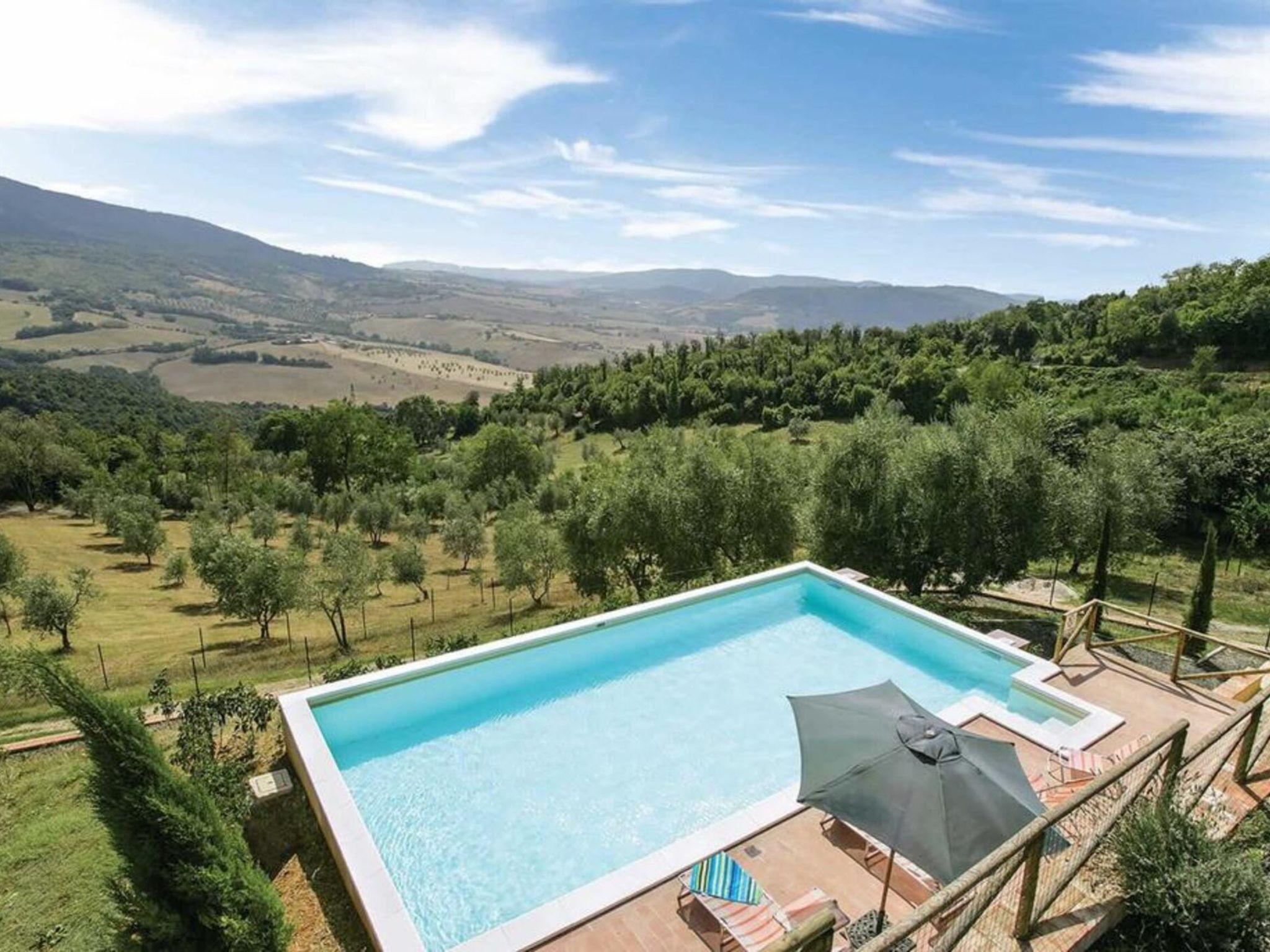 Photo 8 - Maison de 2 chambres à Pomarance avec piscine privée et jardin