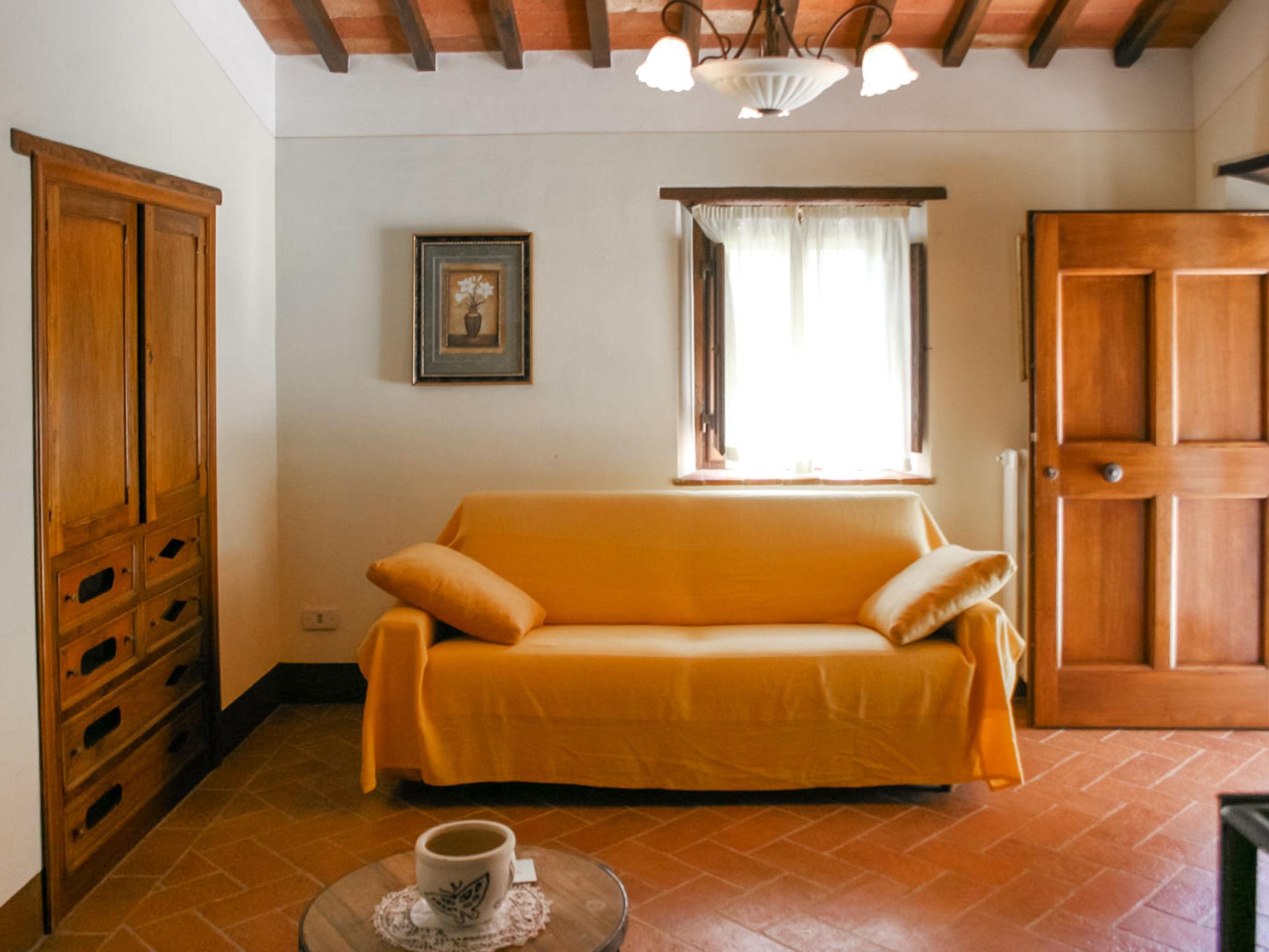 Photo 10 - 3 bedroom House in Civitella in Val di Chiana with private pool and garden