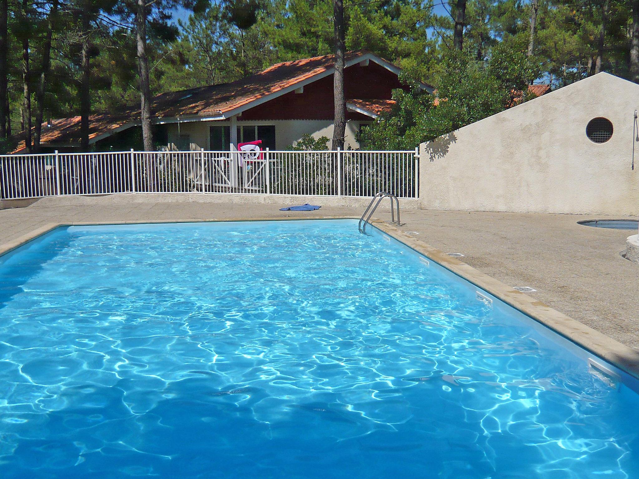 Foto 5 - Casa de 3 habitaciones en Lacanau con piscina y jardín