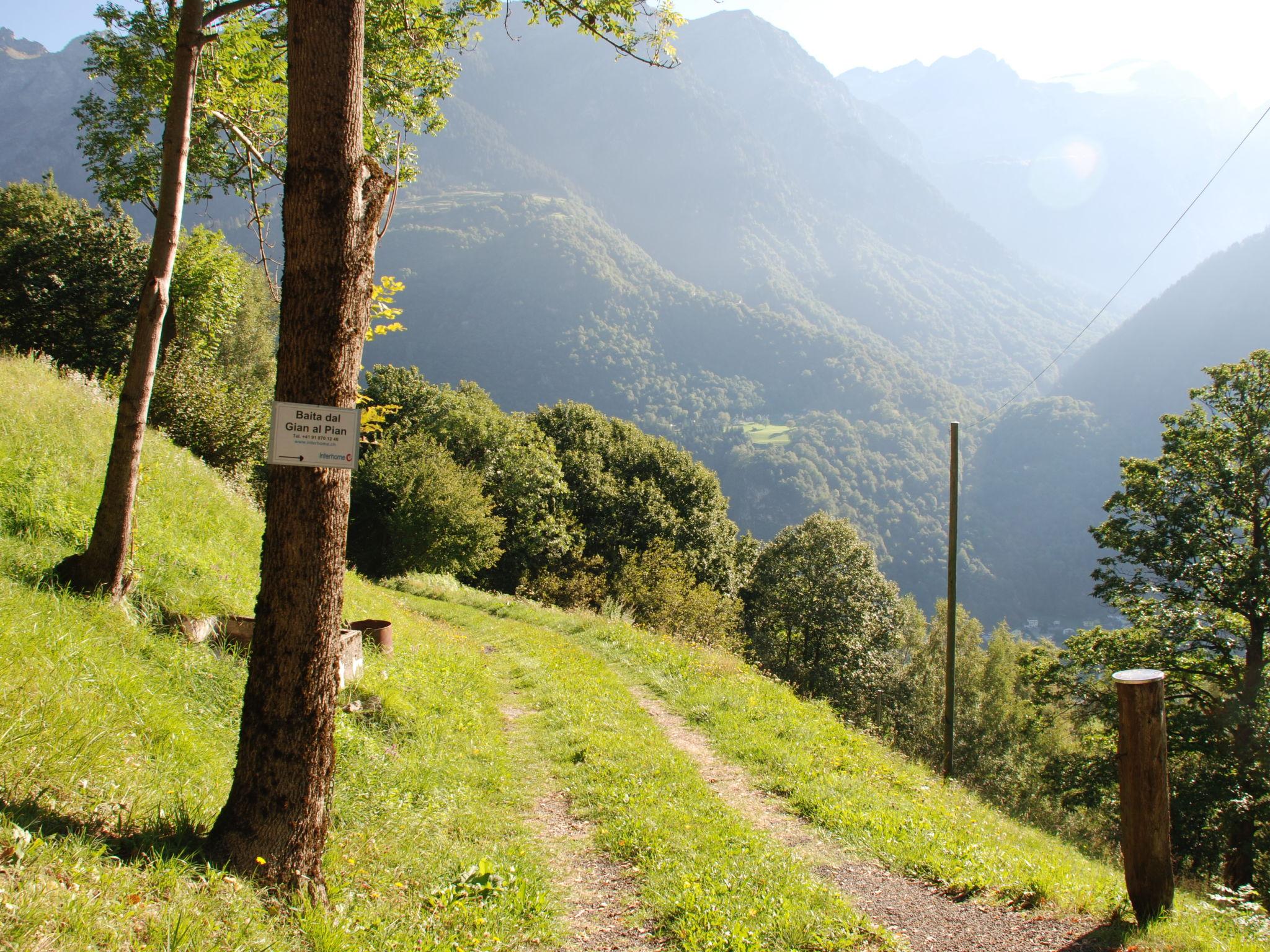 Photo 25 - Maison de 1 chambre à Acquarossa avec jardin et vues sur la montagne