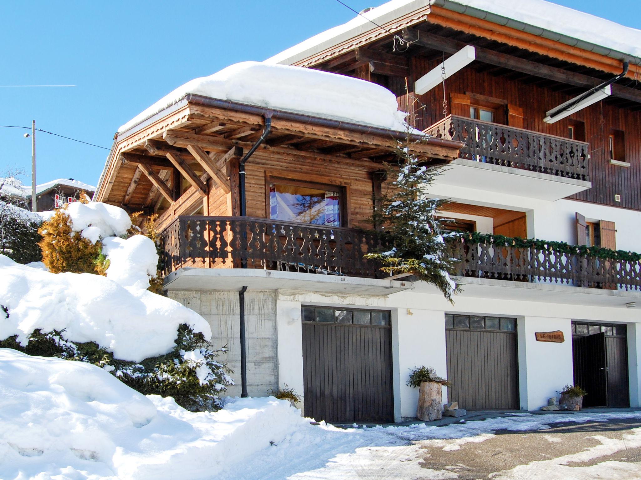 Foto 2 - Apartamento de 1 habitación en Morzine con vistas a la montaña