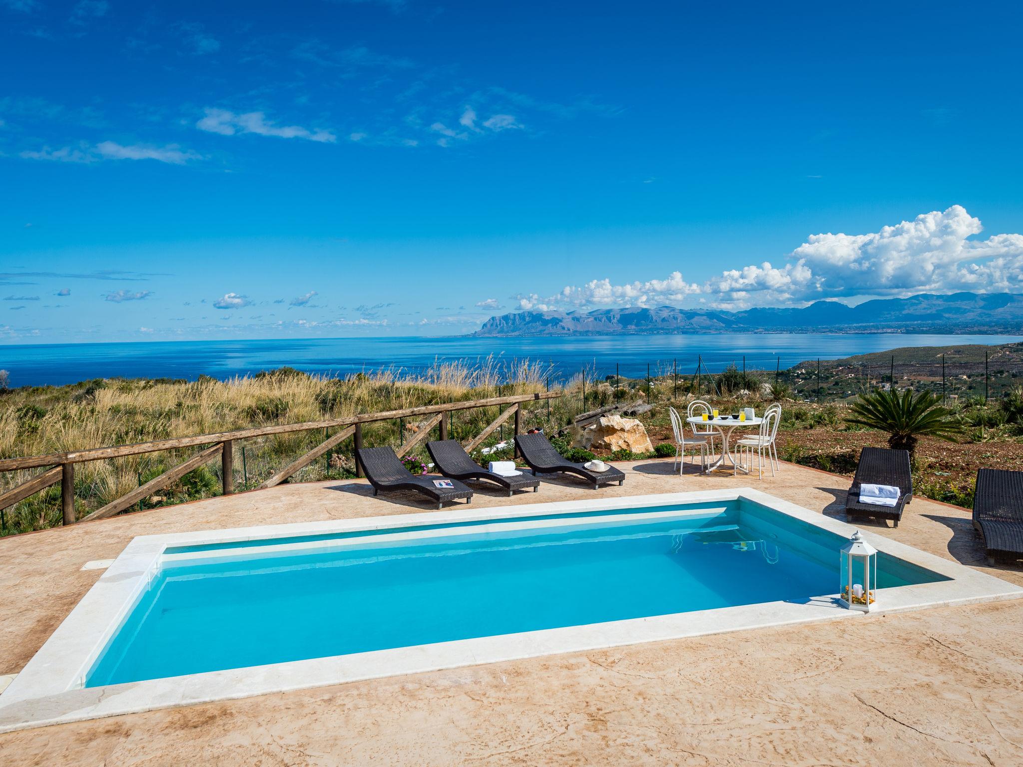 Photo 22 - Maison de 4 chambres à Castellammare del Golfo avec piscine privée et jardin