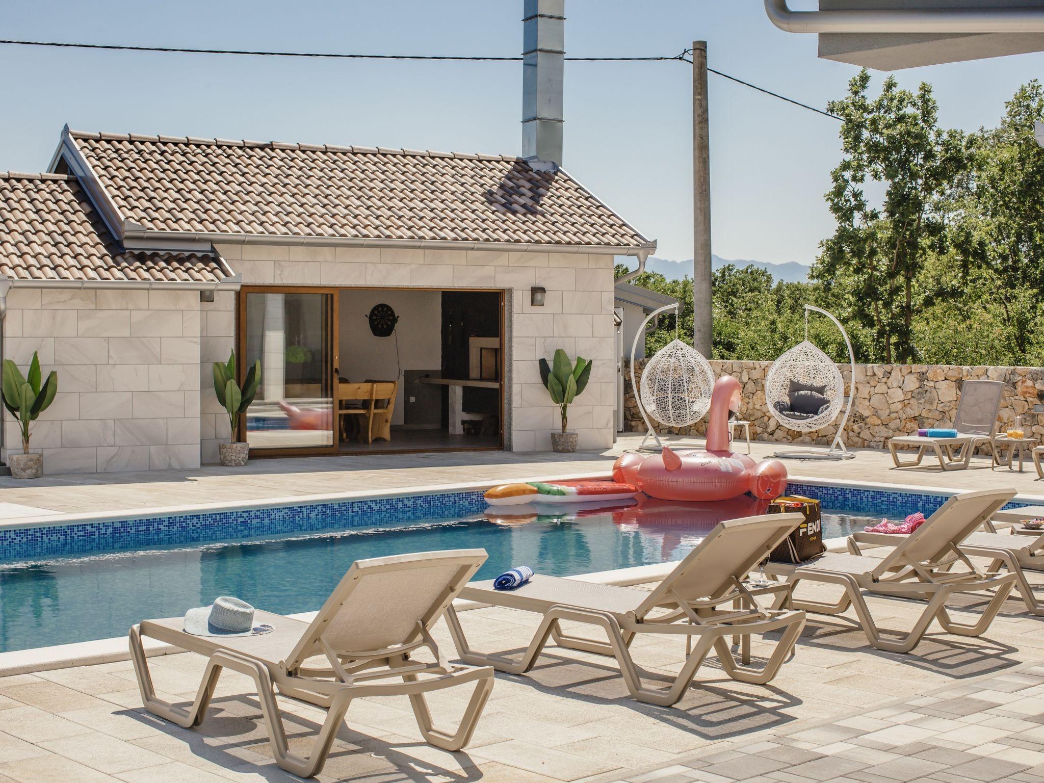 Photo 7 - Maison de 5 chambres à Proložac avec piscine privée et terrasse