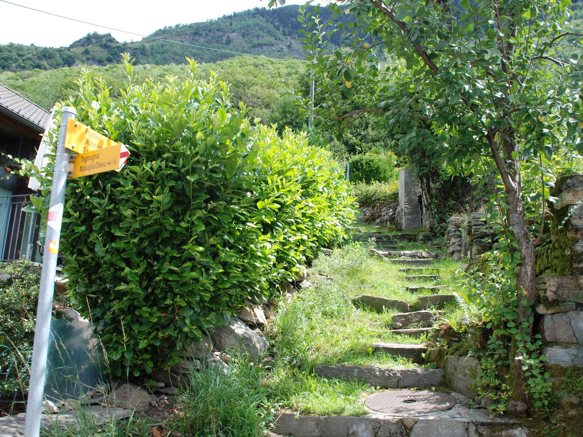 Photo 33 - Maison de 1 chambre à Serravalle avec jardin et terrasse