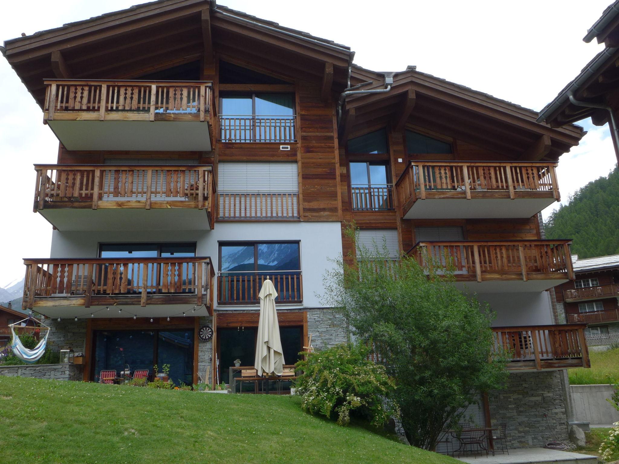 Photo 1 - Appartement de 4 chambres à Zermatt avec jardin et terrasse