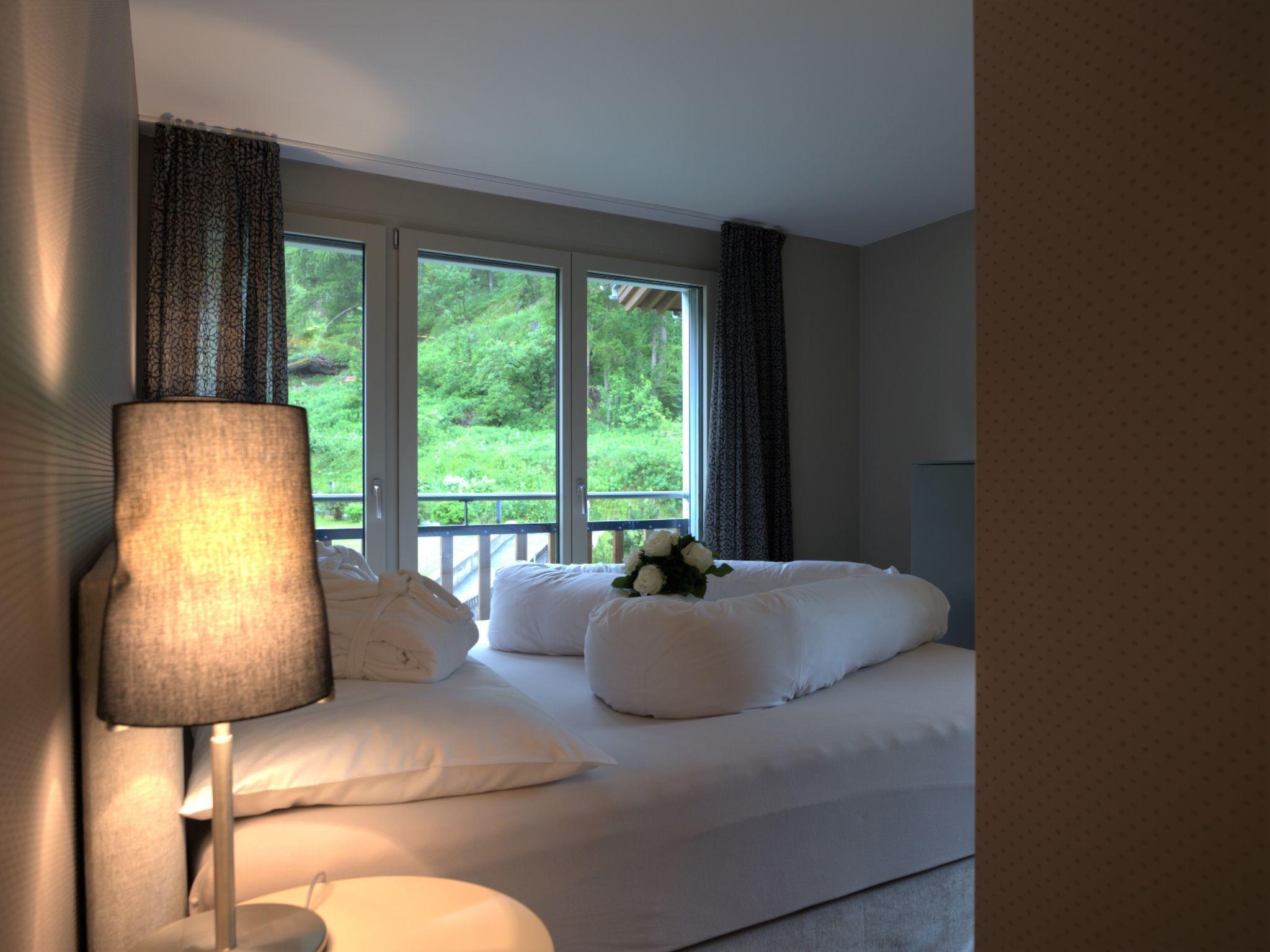 Foto 14 - Appartamento con 4 camere da letto a Zermatt con terrazza e vista sulle montagne
