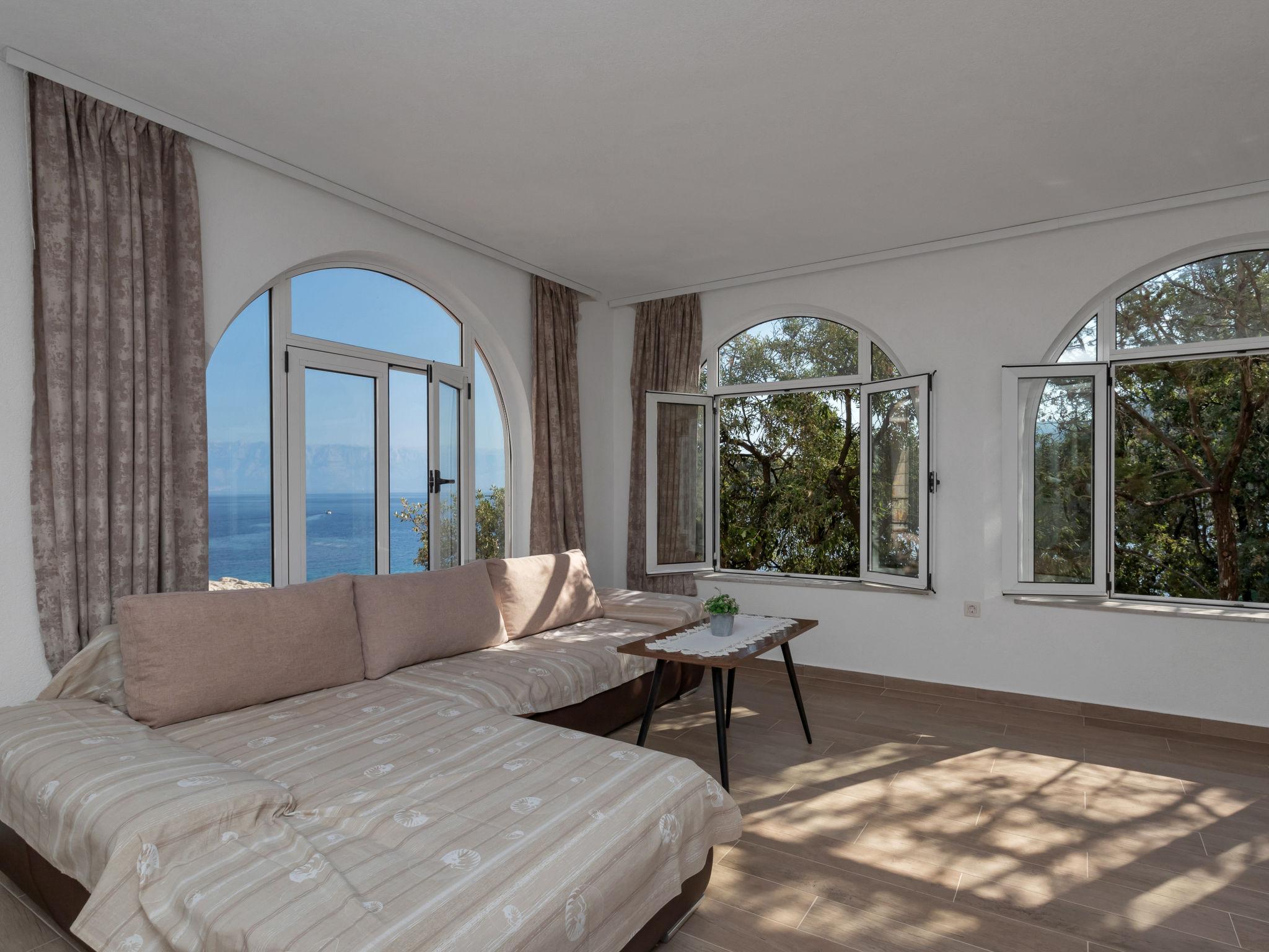 Foto 9 - Appartamento con 2 camere da letto a Jelsa con vista mare