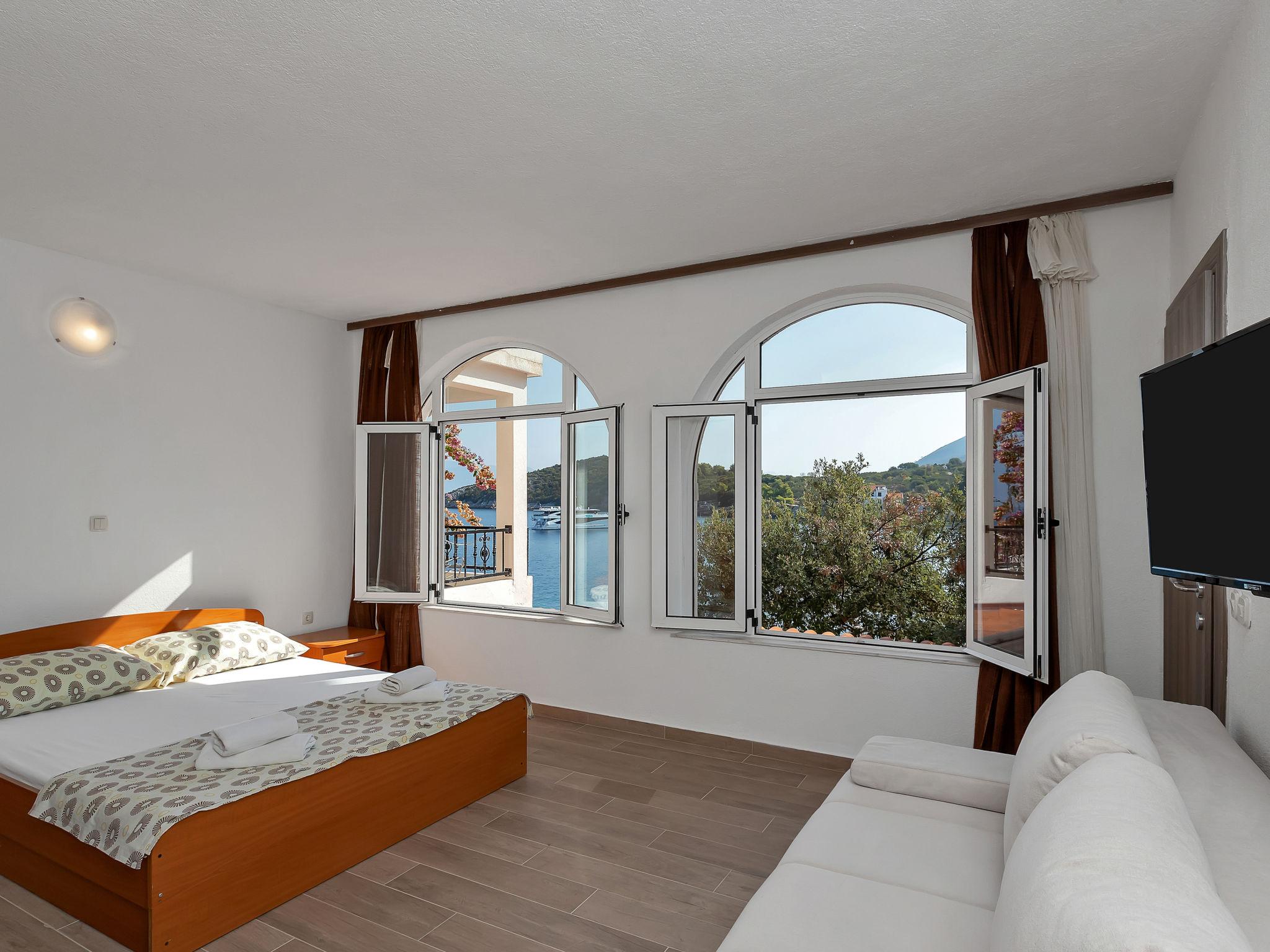 Foto 4 - Apartamento de 2 quartos em Jelsa com vistas do mar