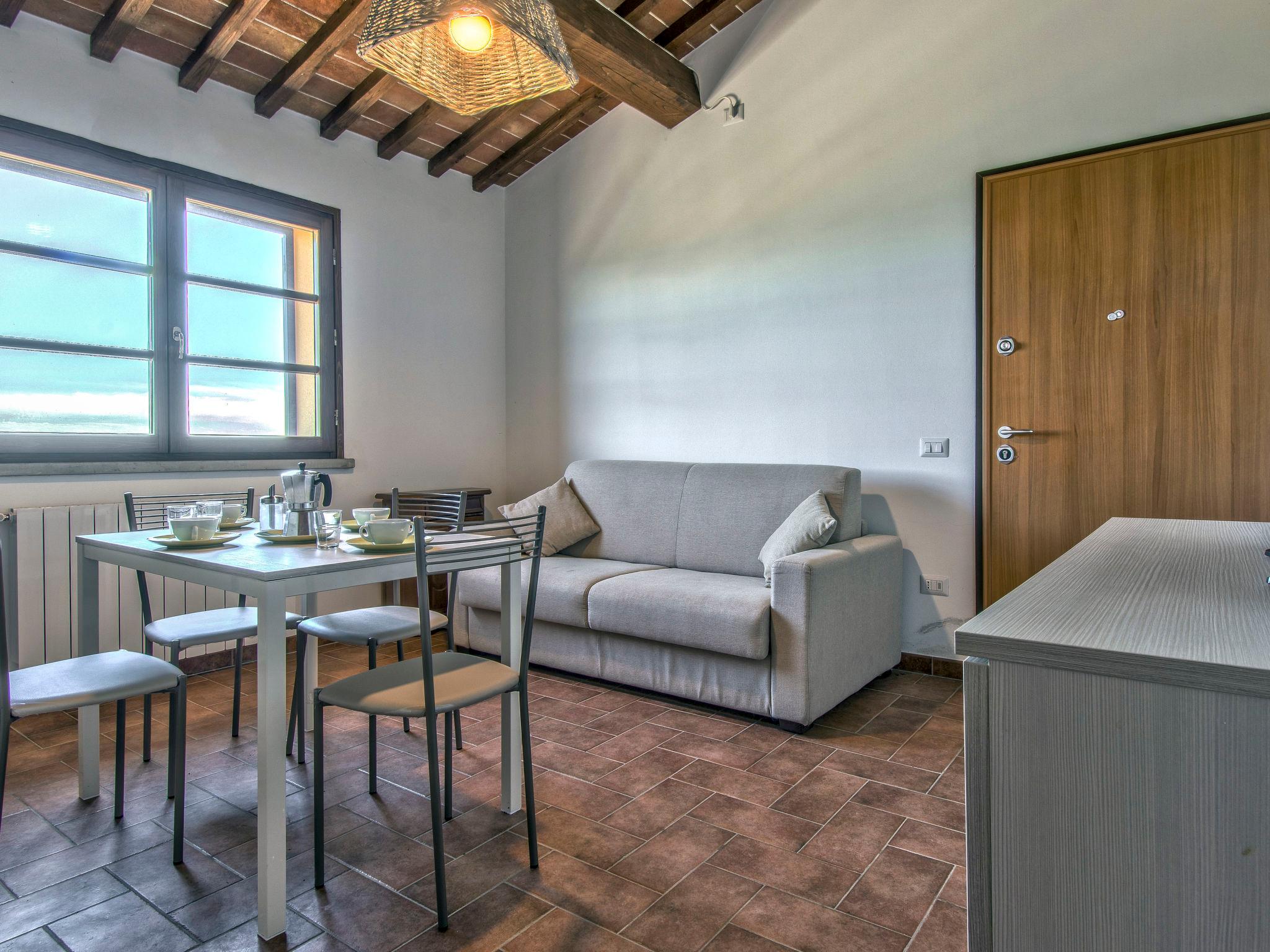 Photo 6 - Appartement de 1 chambre à Riparbella avec piscine et terrasse