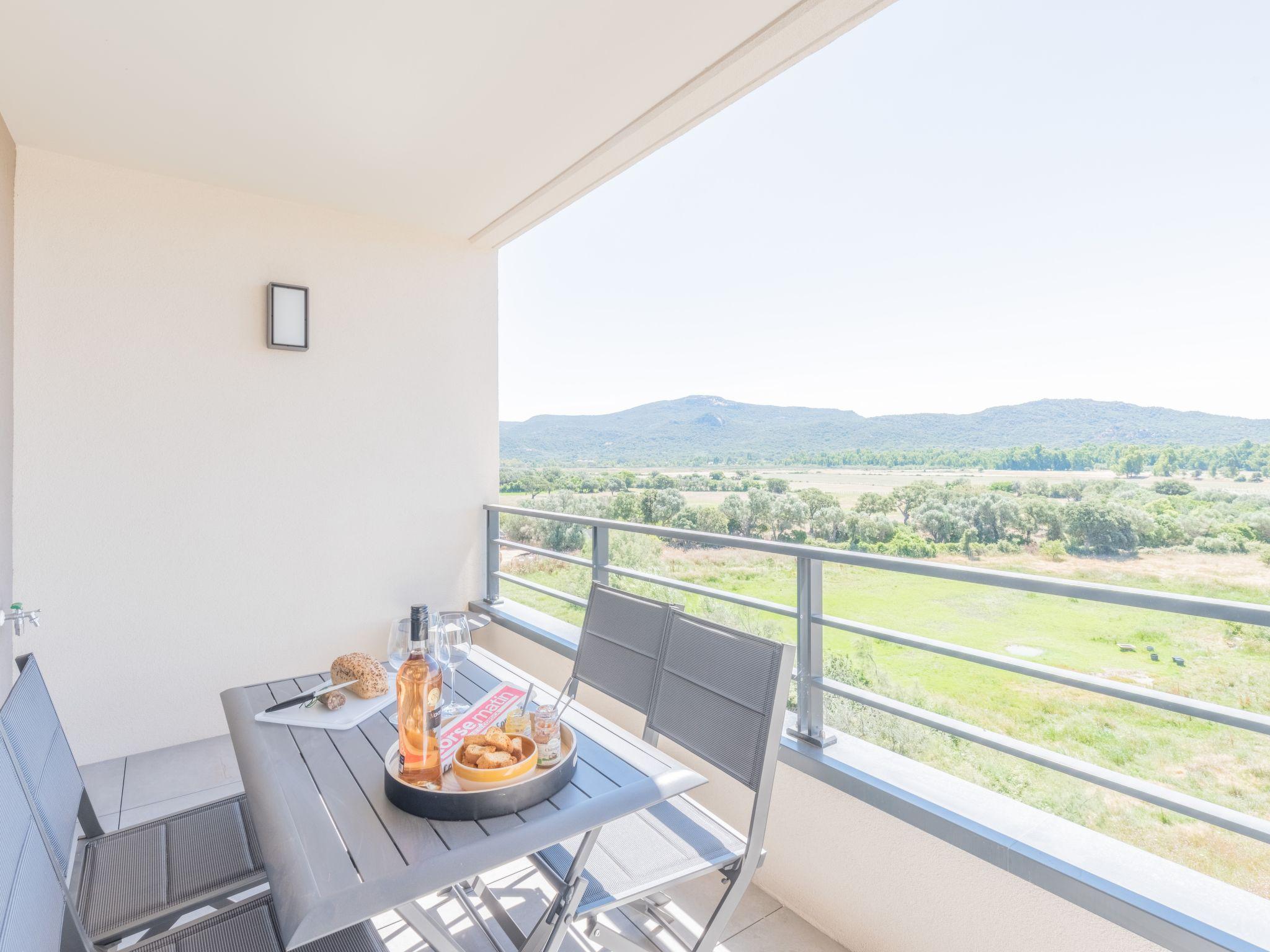 Foto 4 - Apartamento de 1 habitación en Porto-Vecchio con terraza y vistas al mar