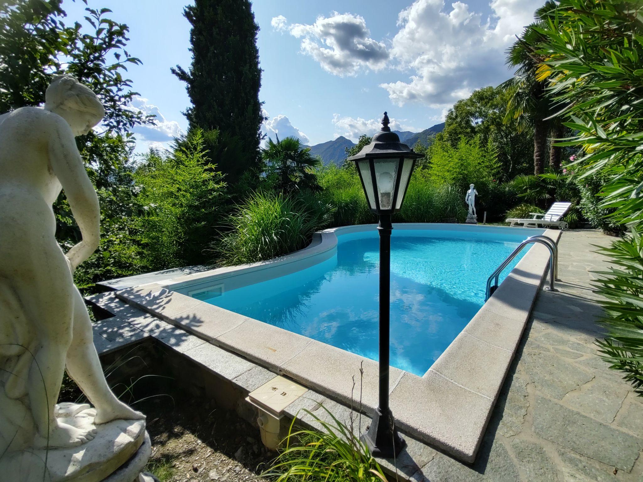 Foto 42 - Casa de 3 quartos em Carlazzo com piscina privada e vista para a montanha