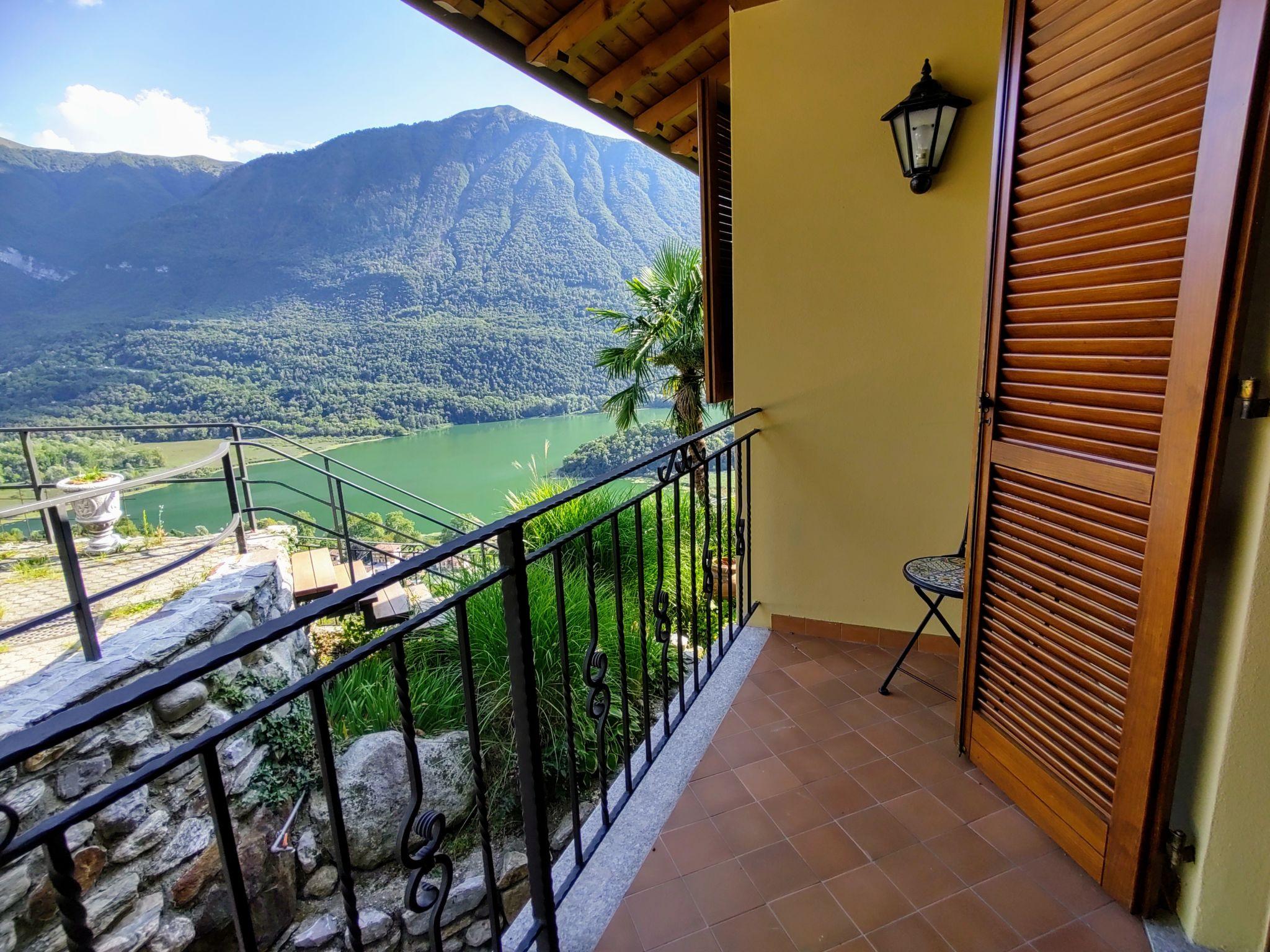 Foto 33 - Casa de 3 quartos em Carlazzo com piscina privada e vista para a montanha