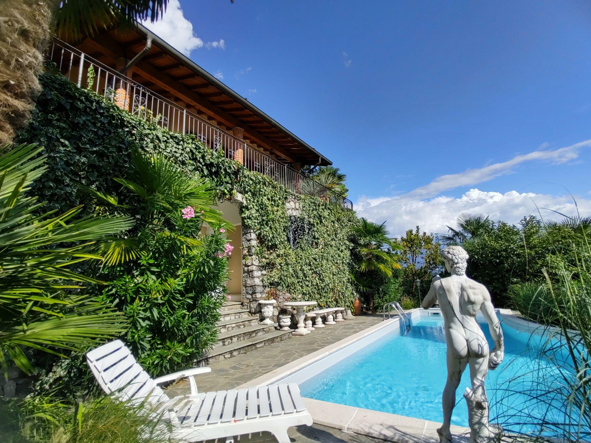 Foto 45 - Casa con 3 camere da letto a Carlazzo con piscina privata e vista sulle montagne