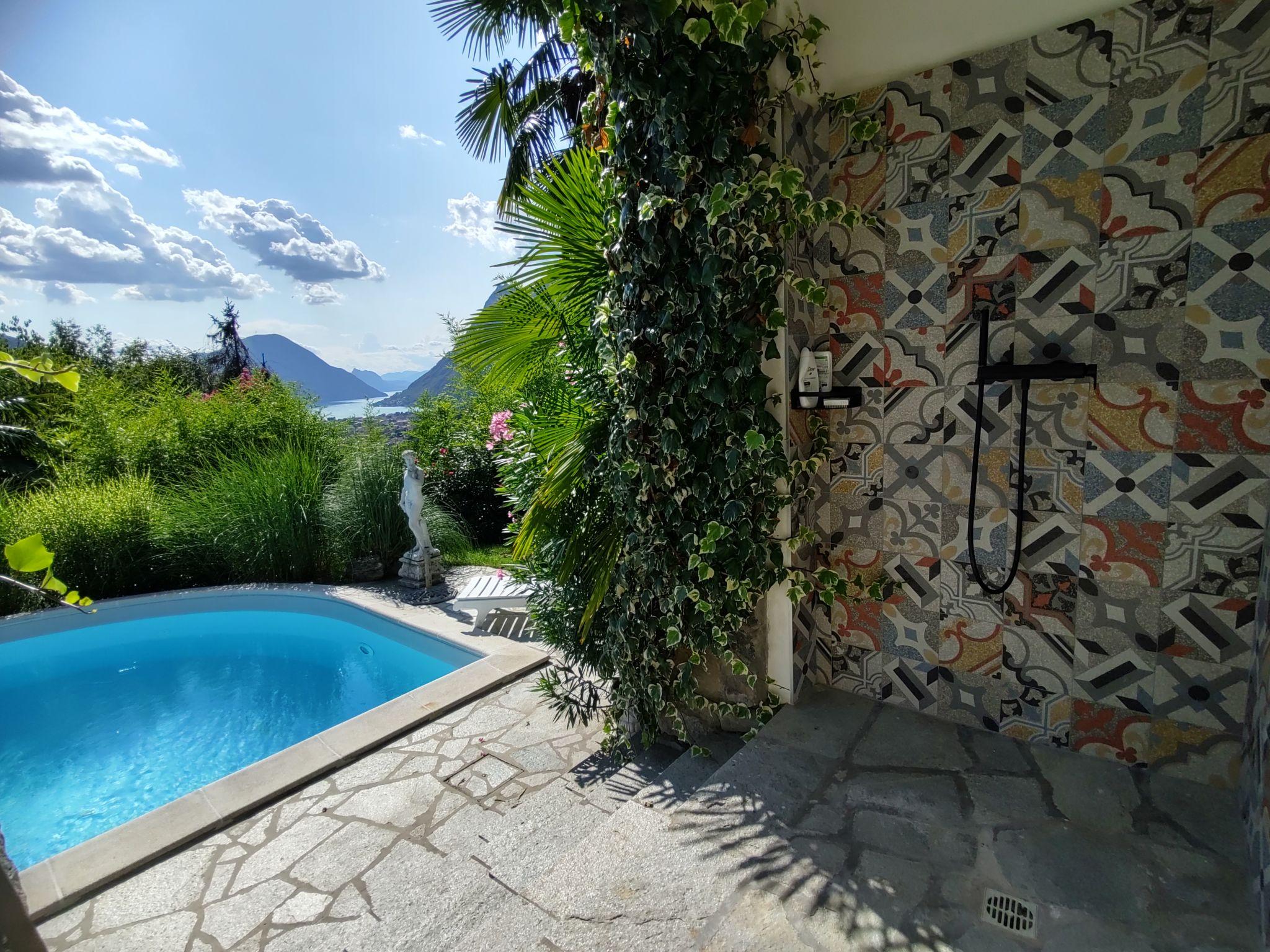 Foto 44 - Haus mit 3 Schlafzimmern in Carlazzo mit privater pool und garten