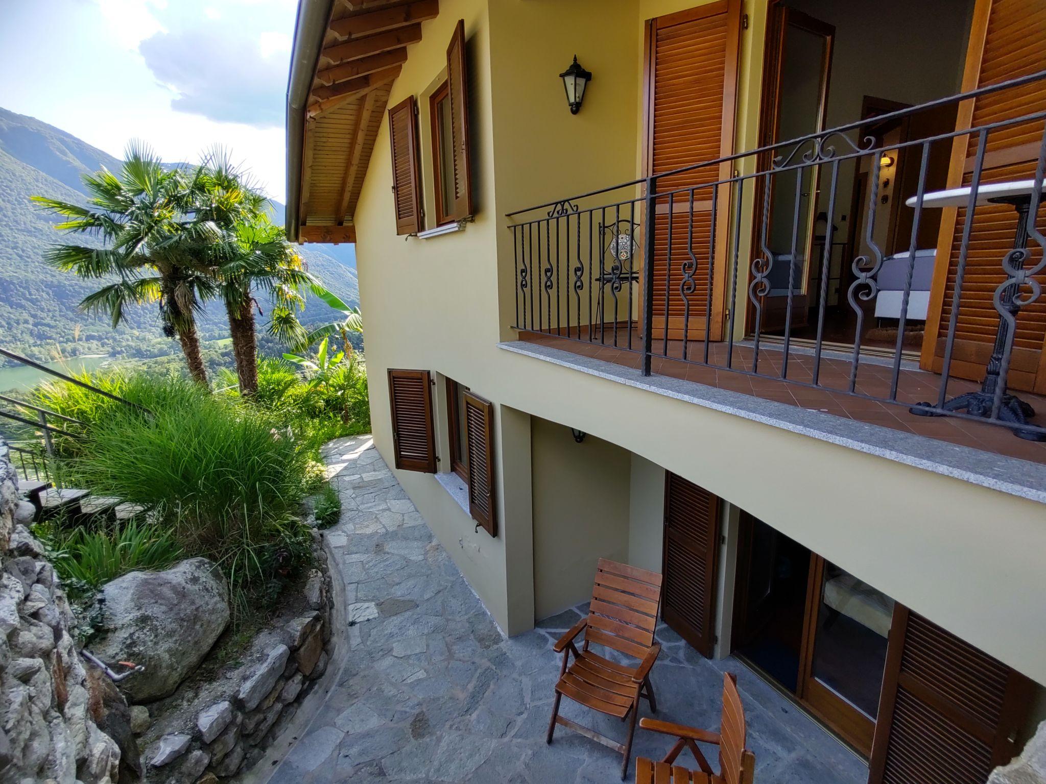 Foto 32 - Haus mit 3 Schlafzimmern in Carlazzo mit privater pool und blick auf die berge