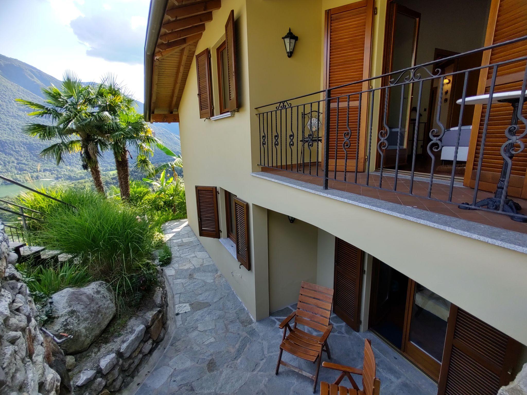 Photo 32 - Maison de 3 chambres à Carlazzo avec piscine privée et jardin