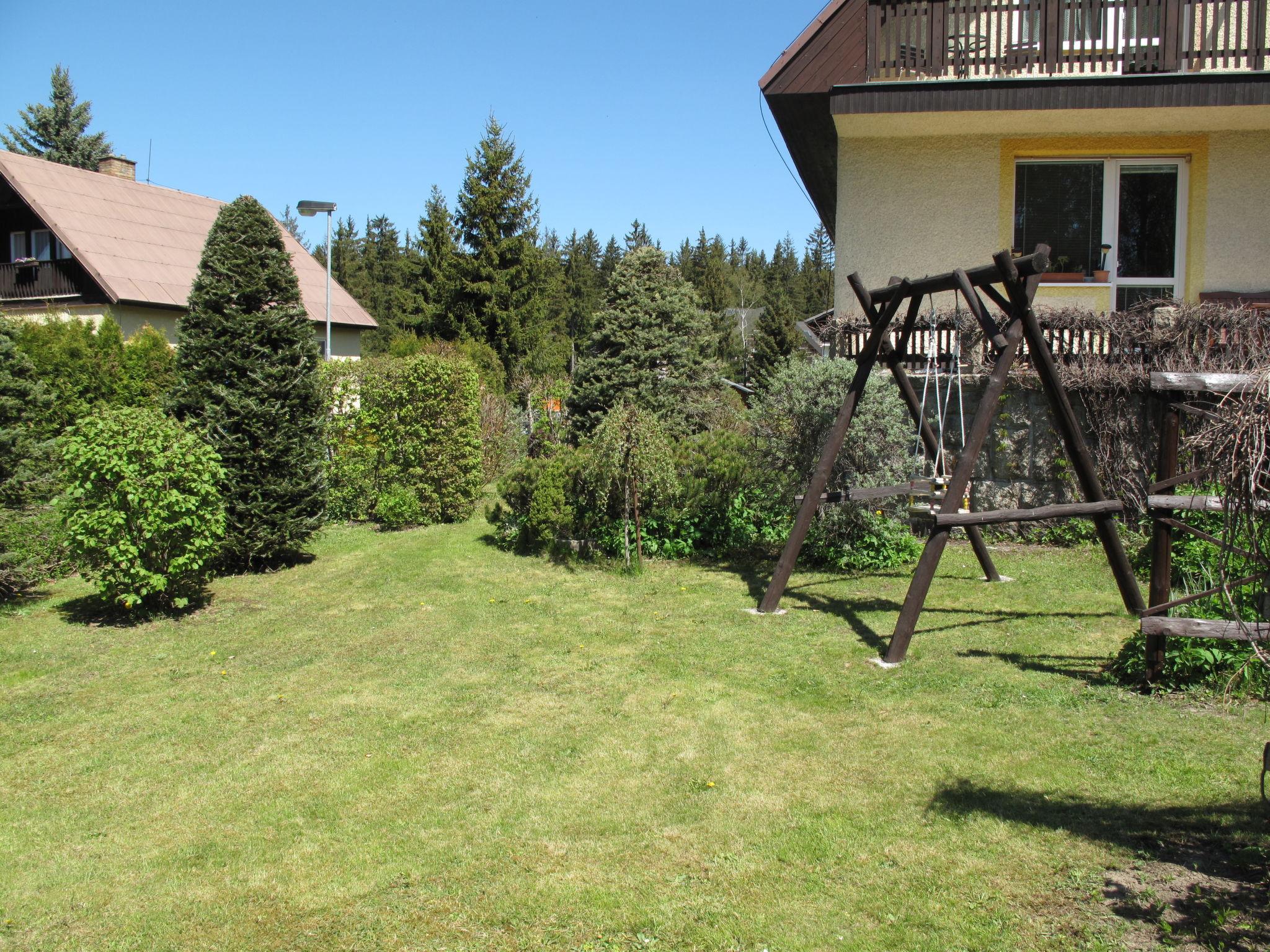 Foto 24 - Apartamento de 3 quartos em Harrachov com piscina privada e jardim