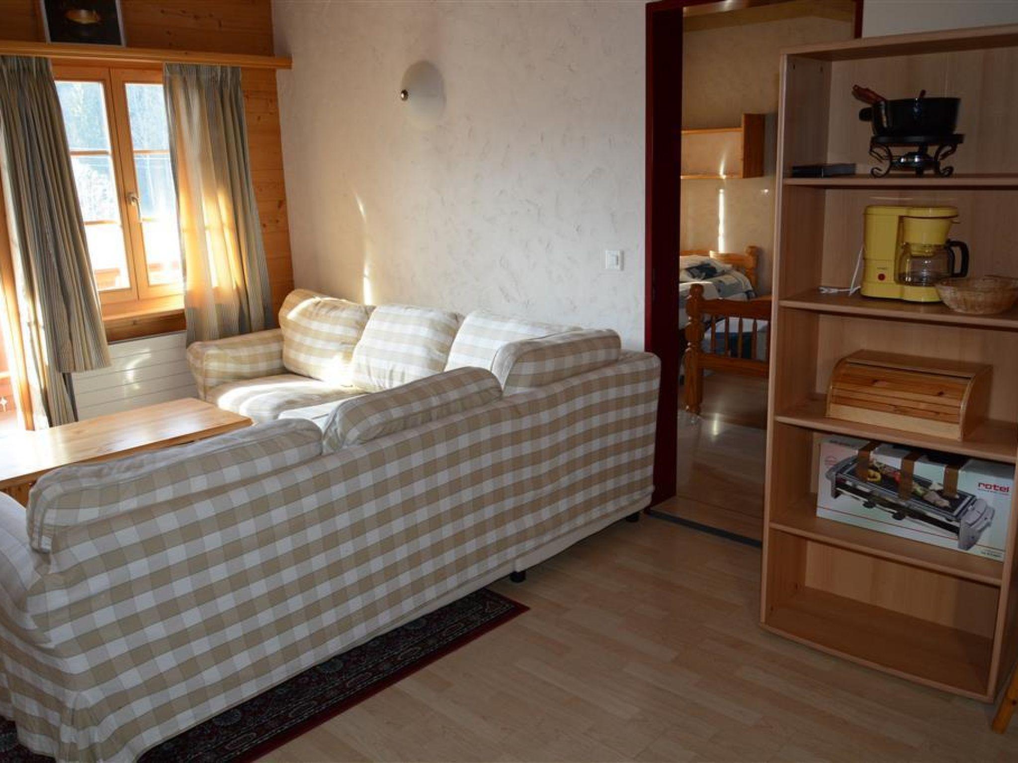 Foto 7 - Apartamento de 3 habitaciones en Saanen