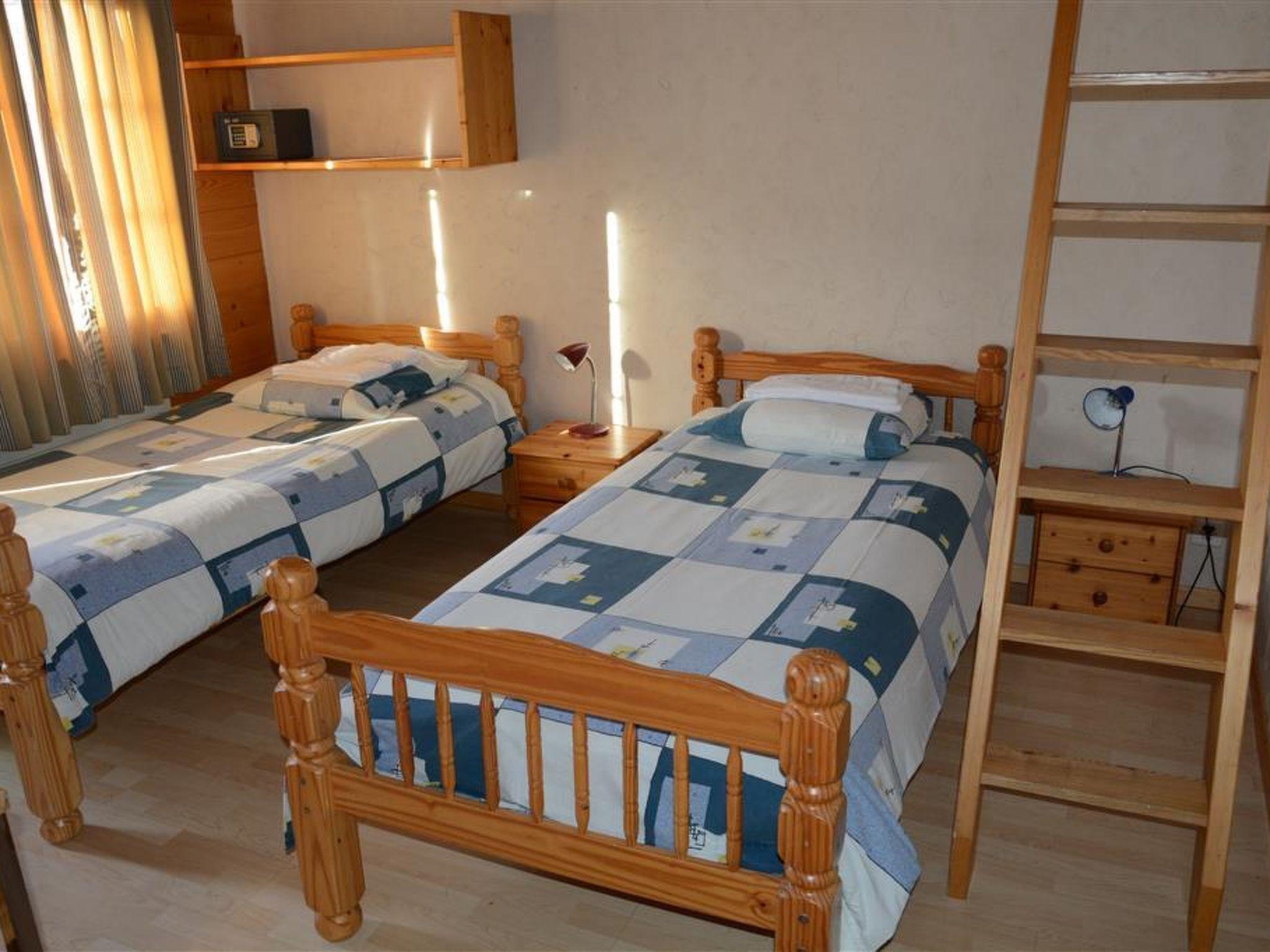 Foto 9 - Apartment mit 3 Schlafzimmern in Saanen