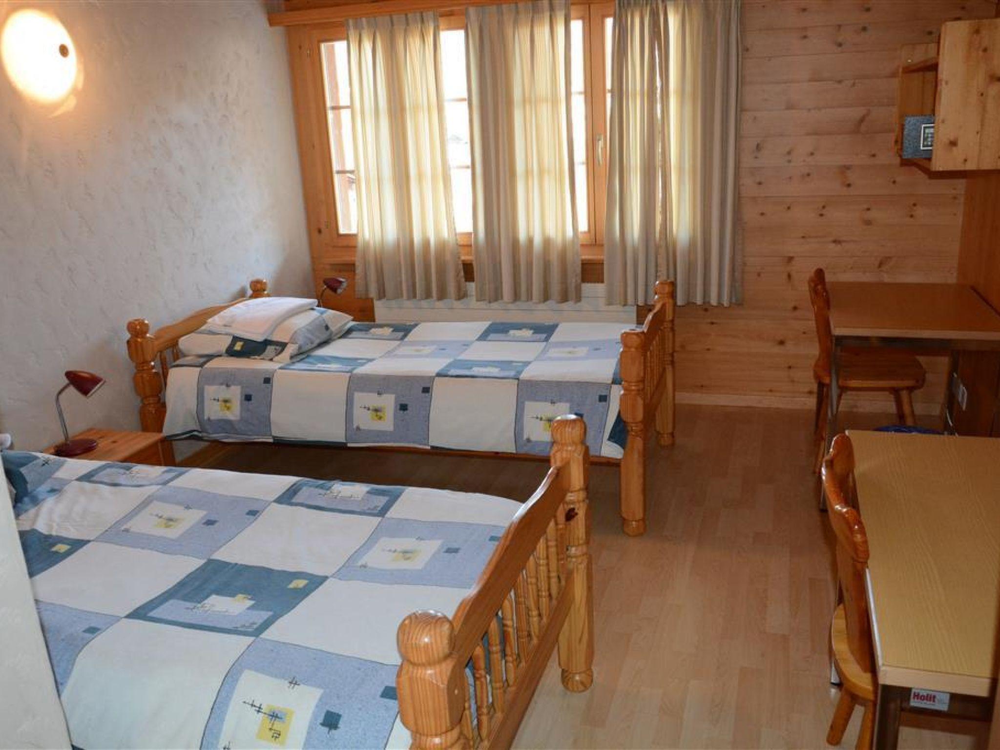 Photo 11 - 3 bedroom Apartment in Saanen