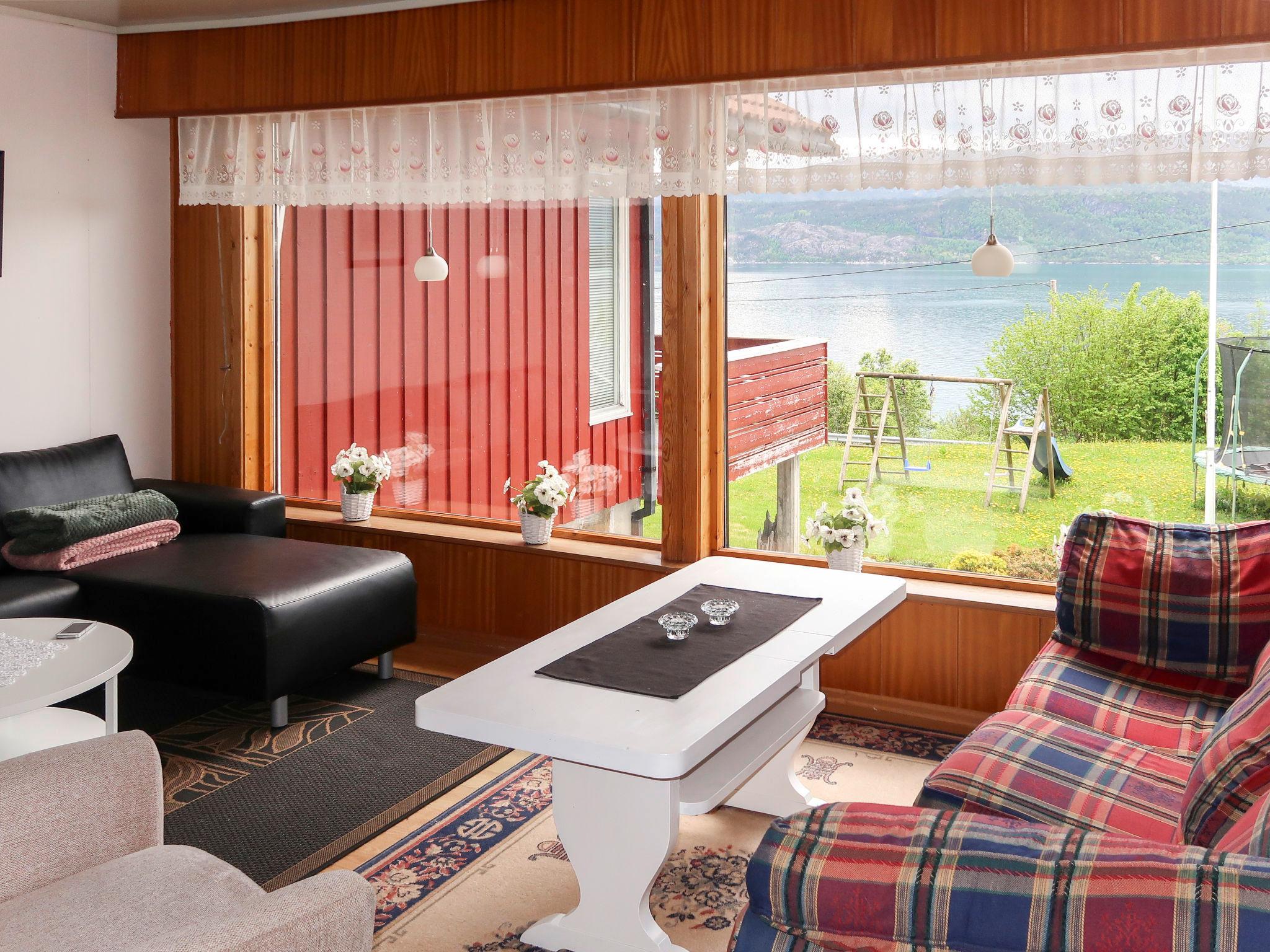 Photo 6 - Appartement de 4 chambres à Sande i Sunnfjord avec jardin