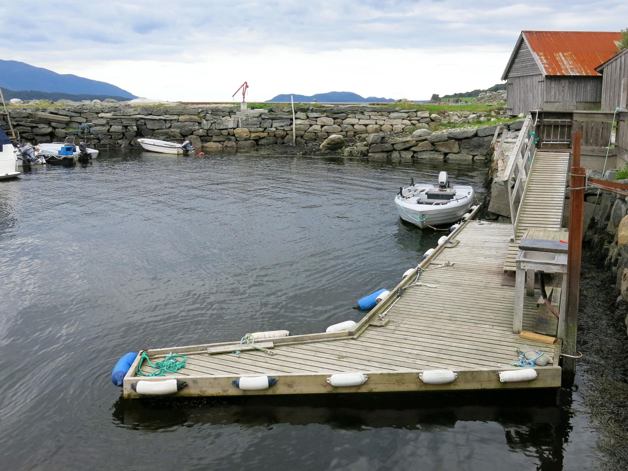 Foto 5 - Apartment mit 4 Schlafzimmern in Sande i Sunnfjord mit garten