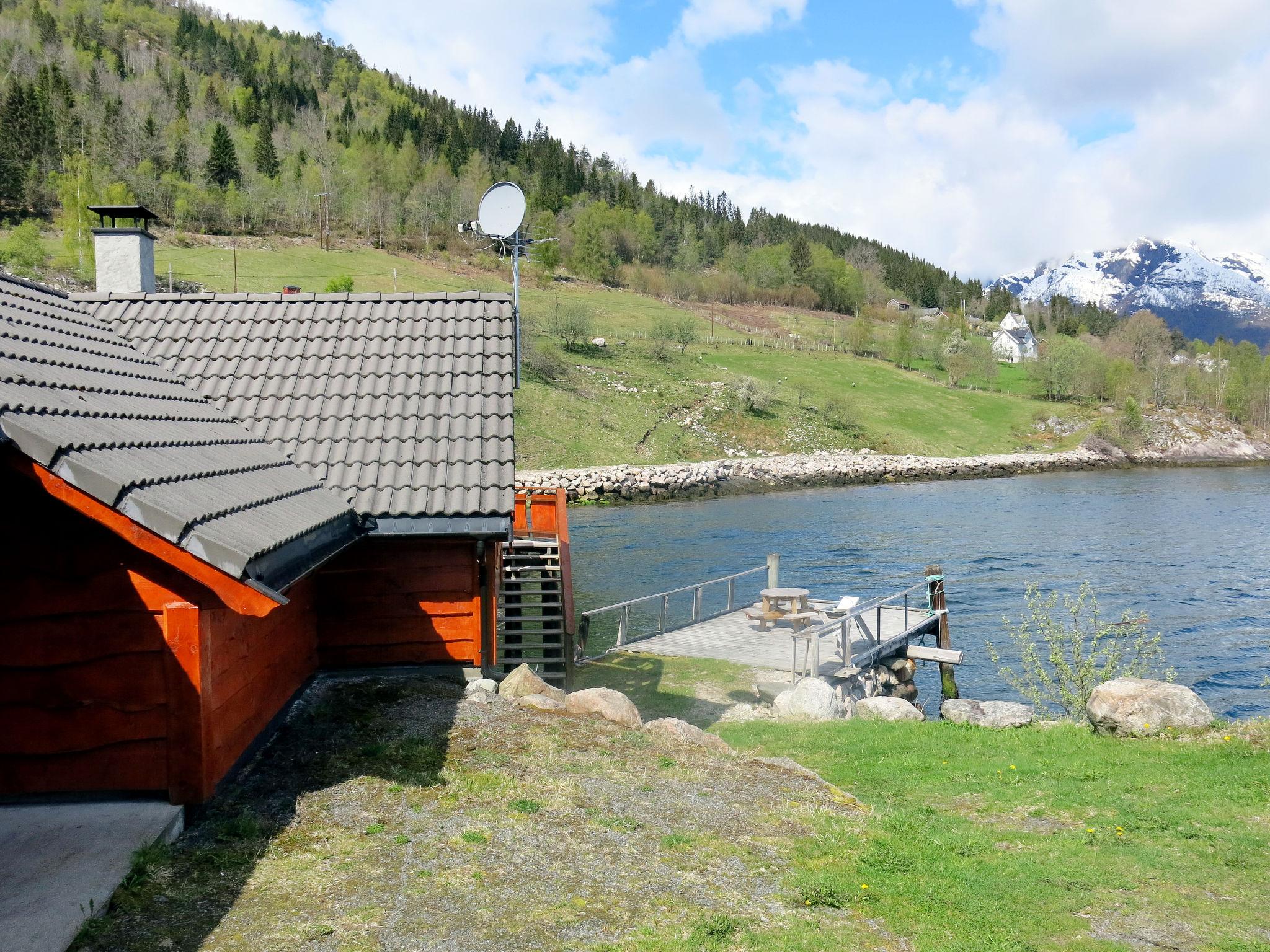 Foto 17 - Casa de 3 habitaciones en Balestrand con terraza y sauna