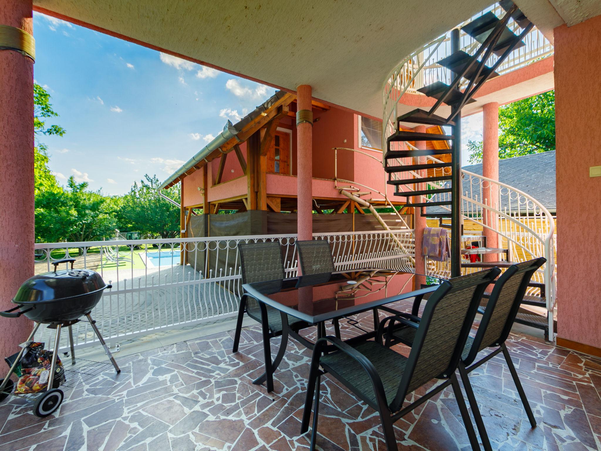 Photo 3 - Maison de 7 chambres à Balatonszemes avec piscine privée et vues sur la montagne